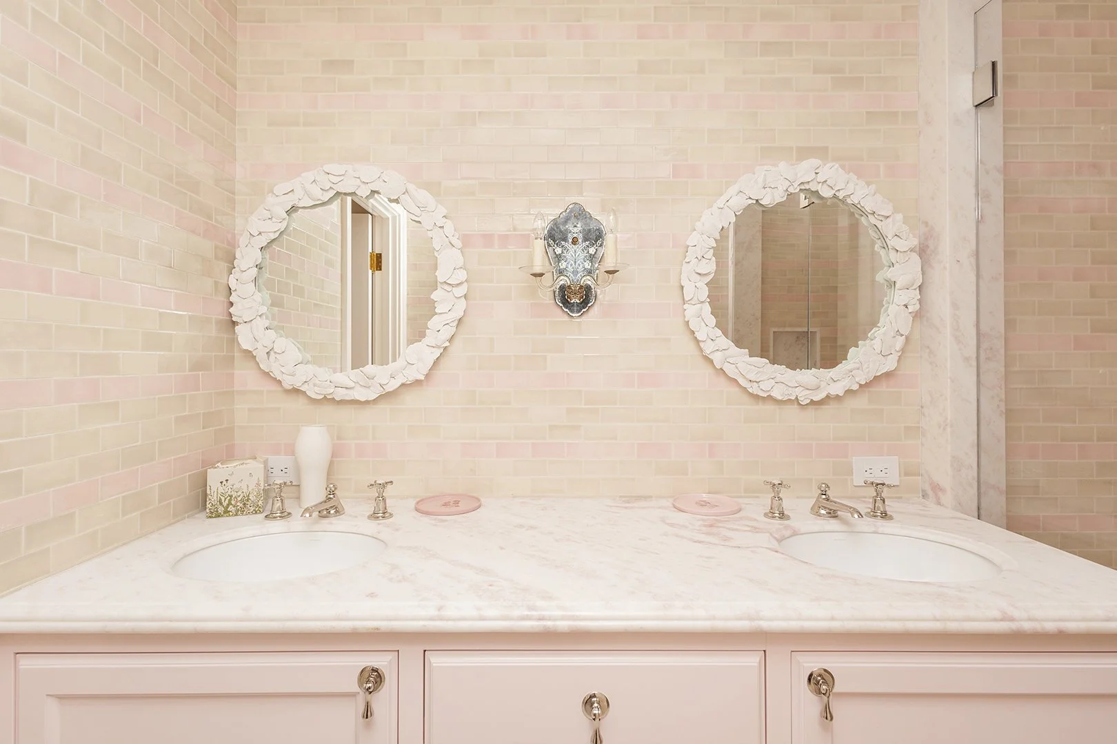 OC Marmol - Manufacturing and installation of tile and stone