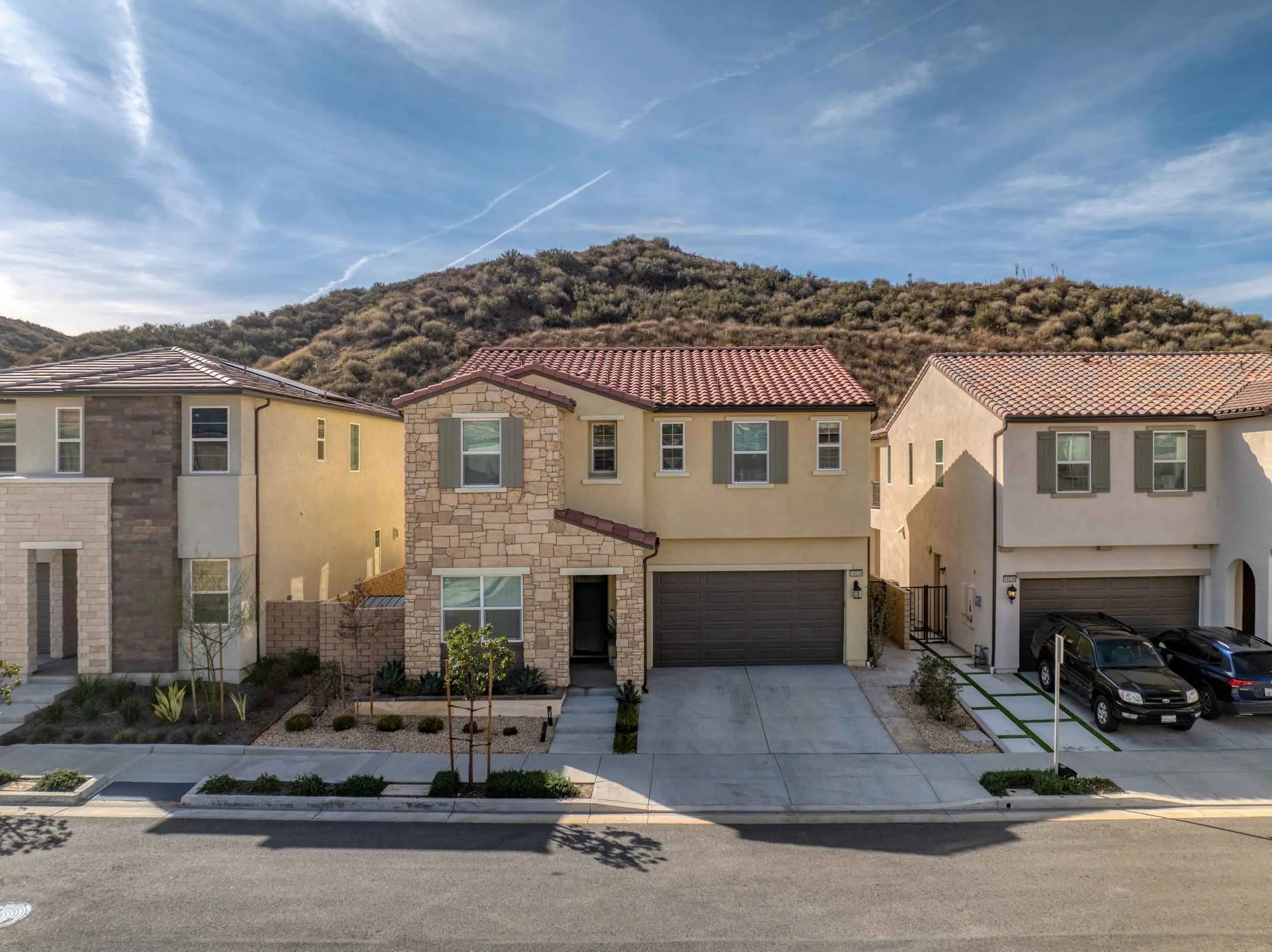 19230 Blackthorn Drive             Santa Clarita, CA 91350