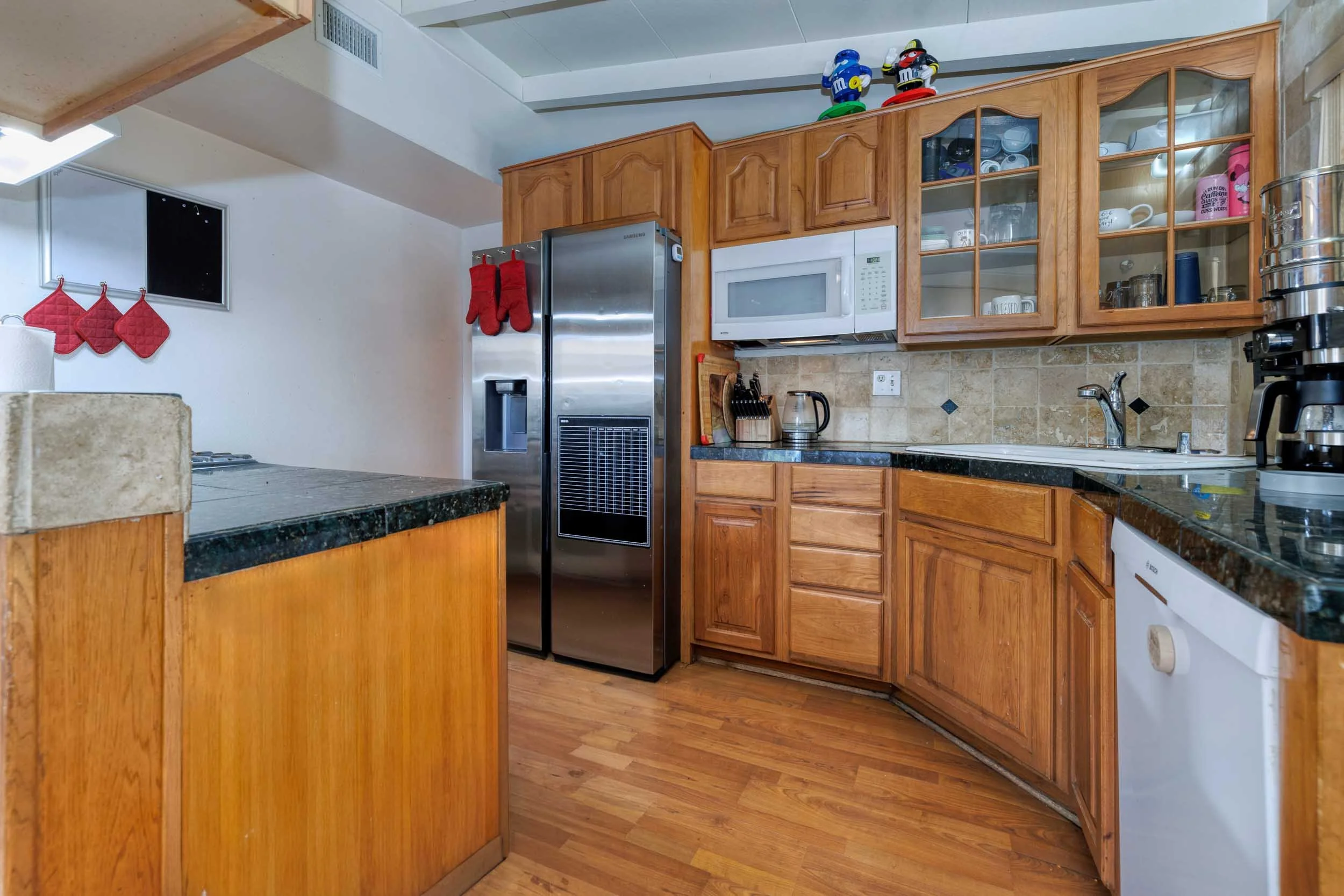 27372 Seco Canyon Rd     Santa Clarita, CA 91350