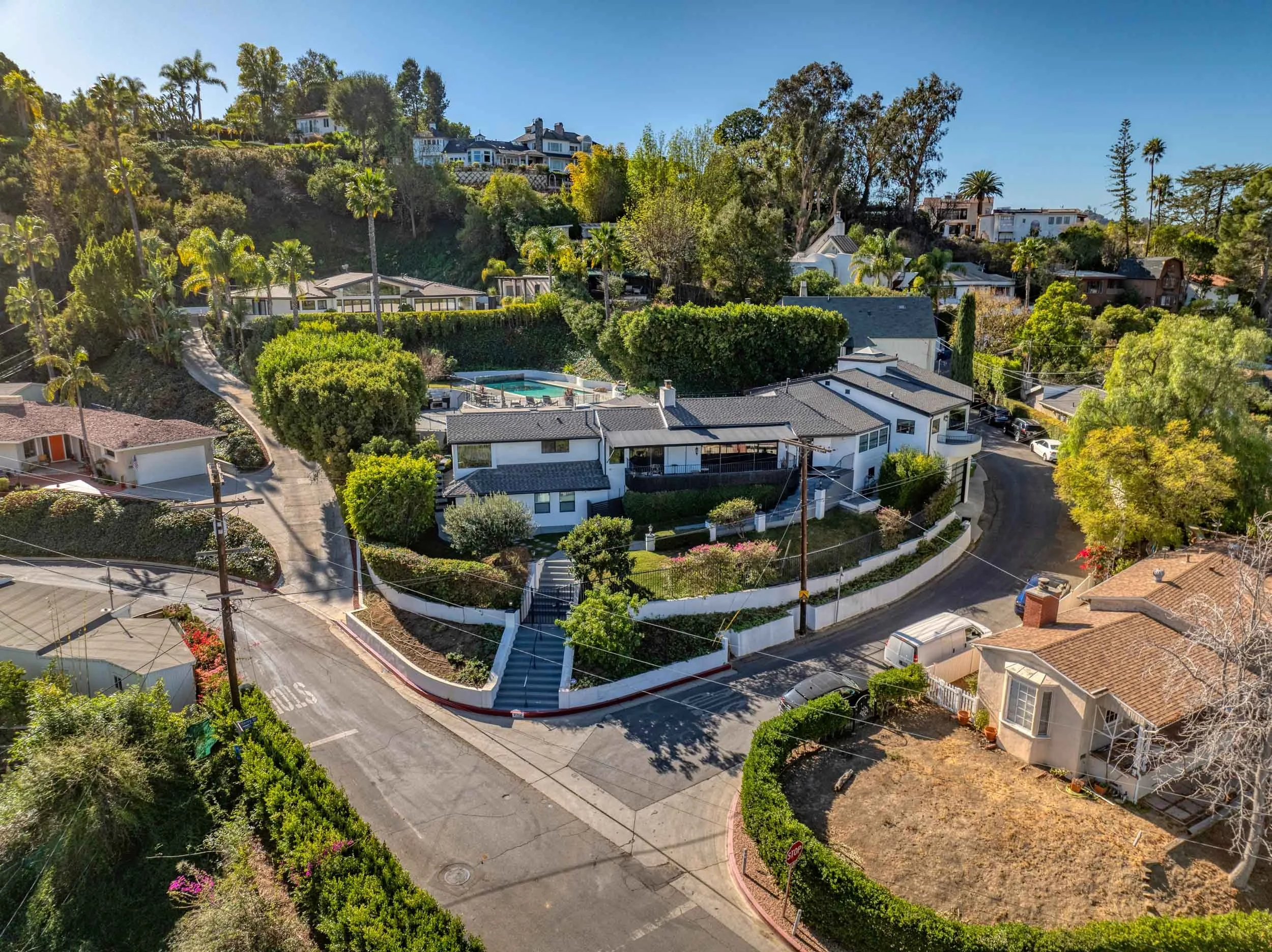 3712 Berry Drive Studio City, CA 91604