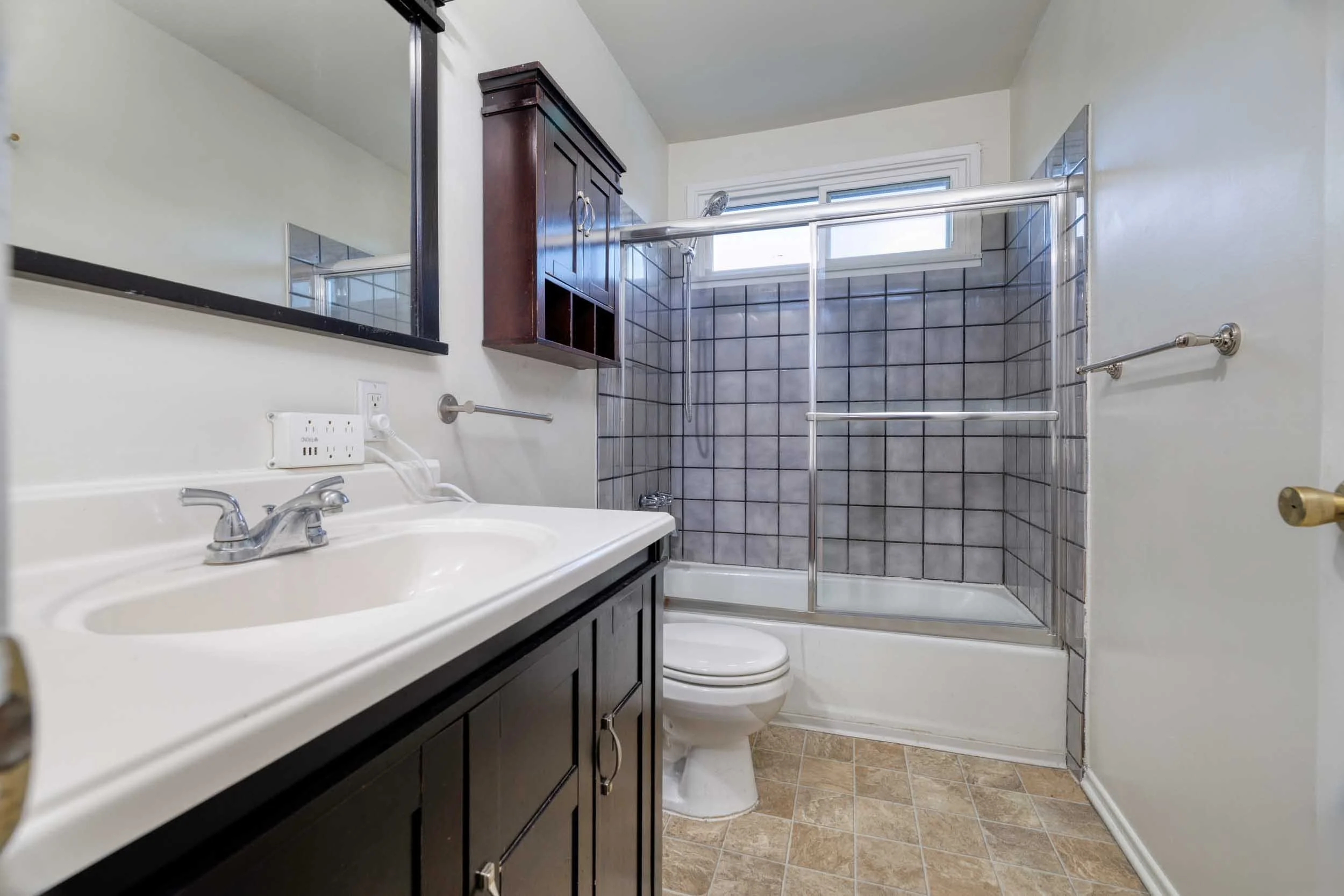025_Canoga Ave_112024_HDR.jpg