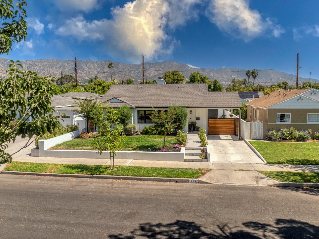 830 N Reese Place Burbank, CA 91506