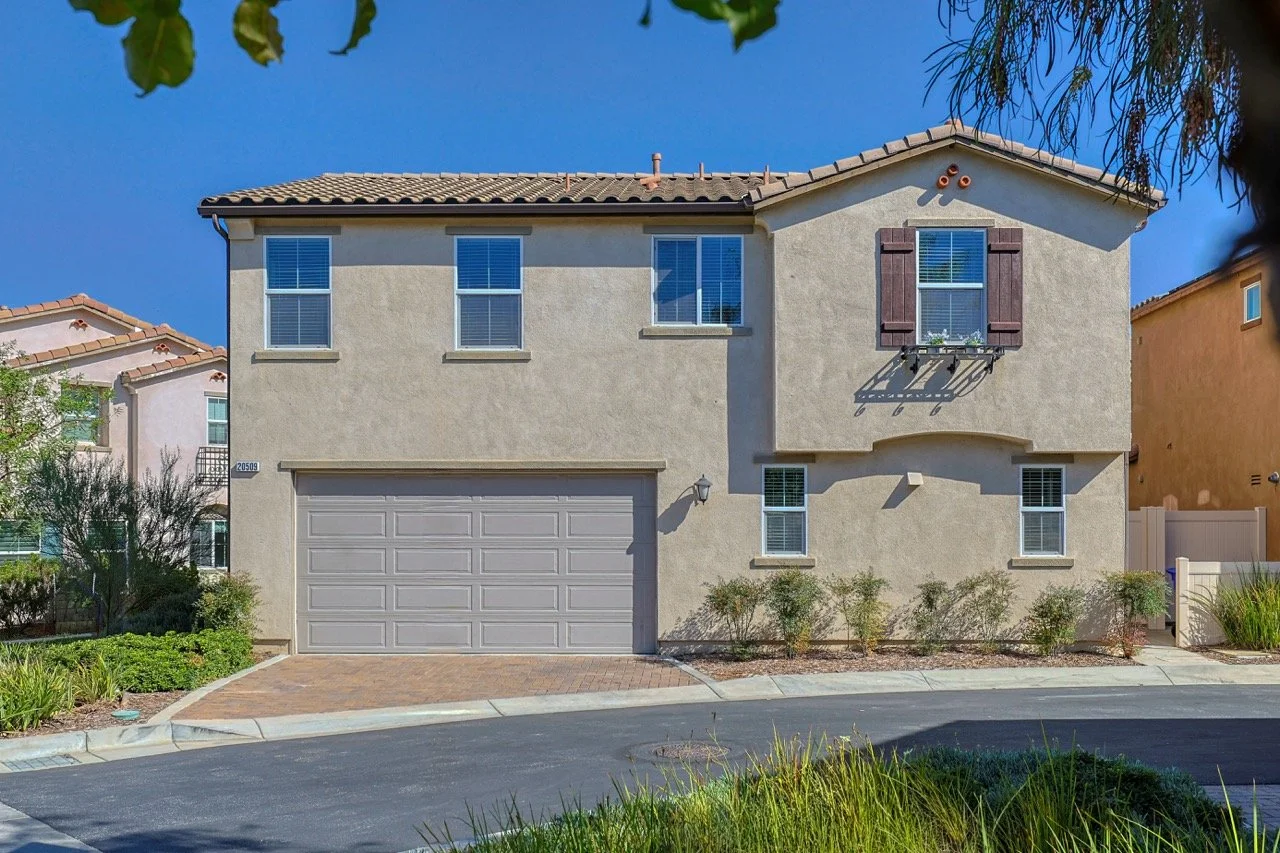 Hazelnut Court • Santa Clarita