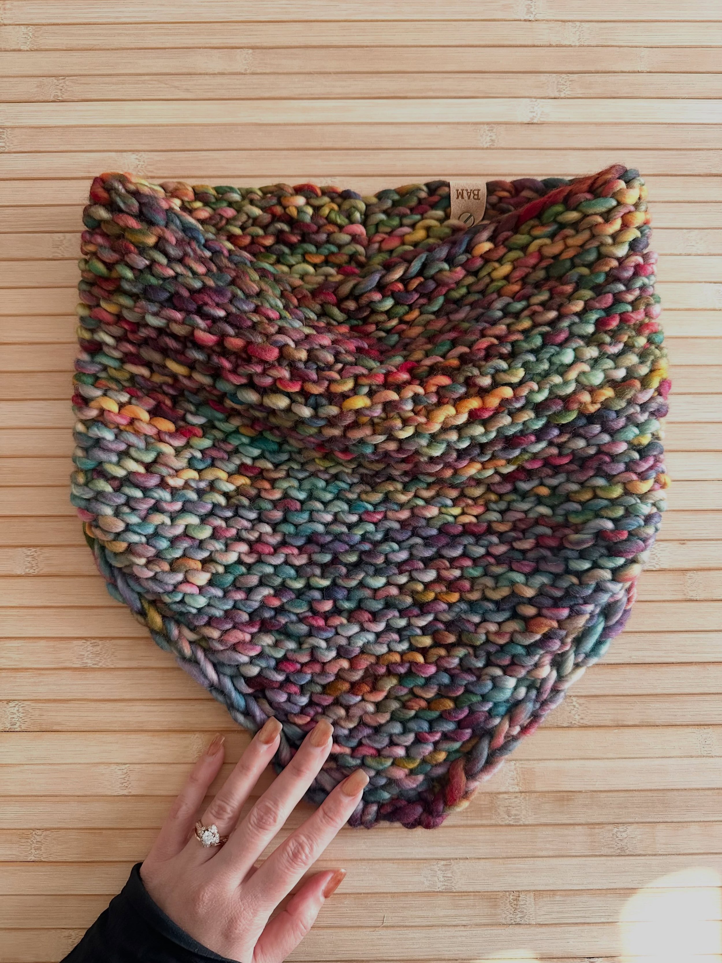 New listings up on my website! These bandana cowls  are so fun to knit, wear, and style&hellip; 

These two are made with @malabrigoyarn Rasta in Natural and Diana. They are so soft and warm. 

If you&rsquo;re wanting something custom, message me her