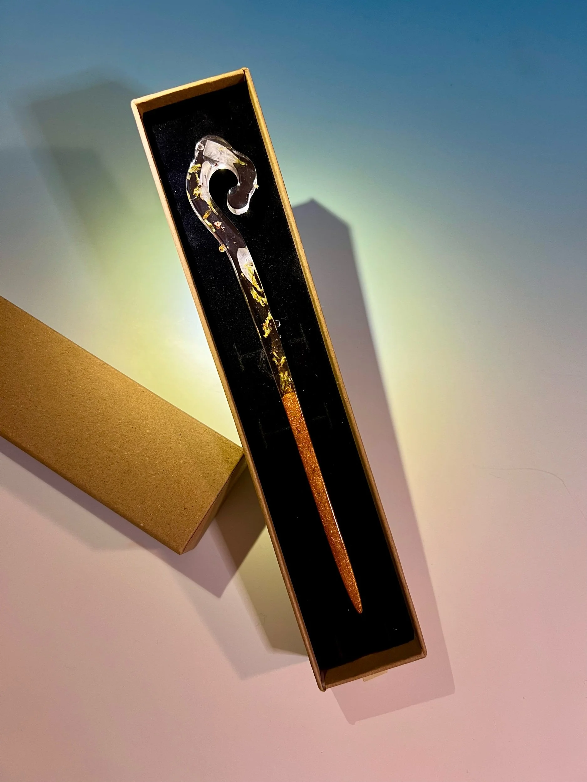 Flower Petal Hair Wand, Put up your hair with nature