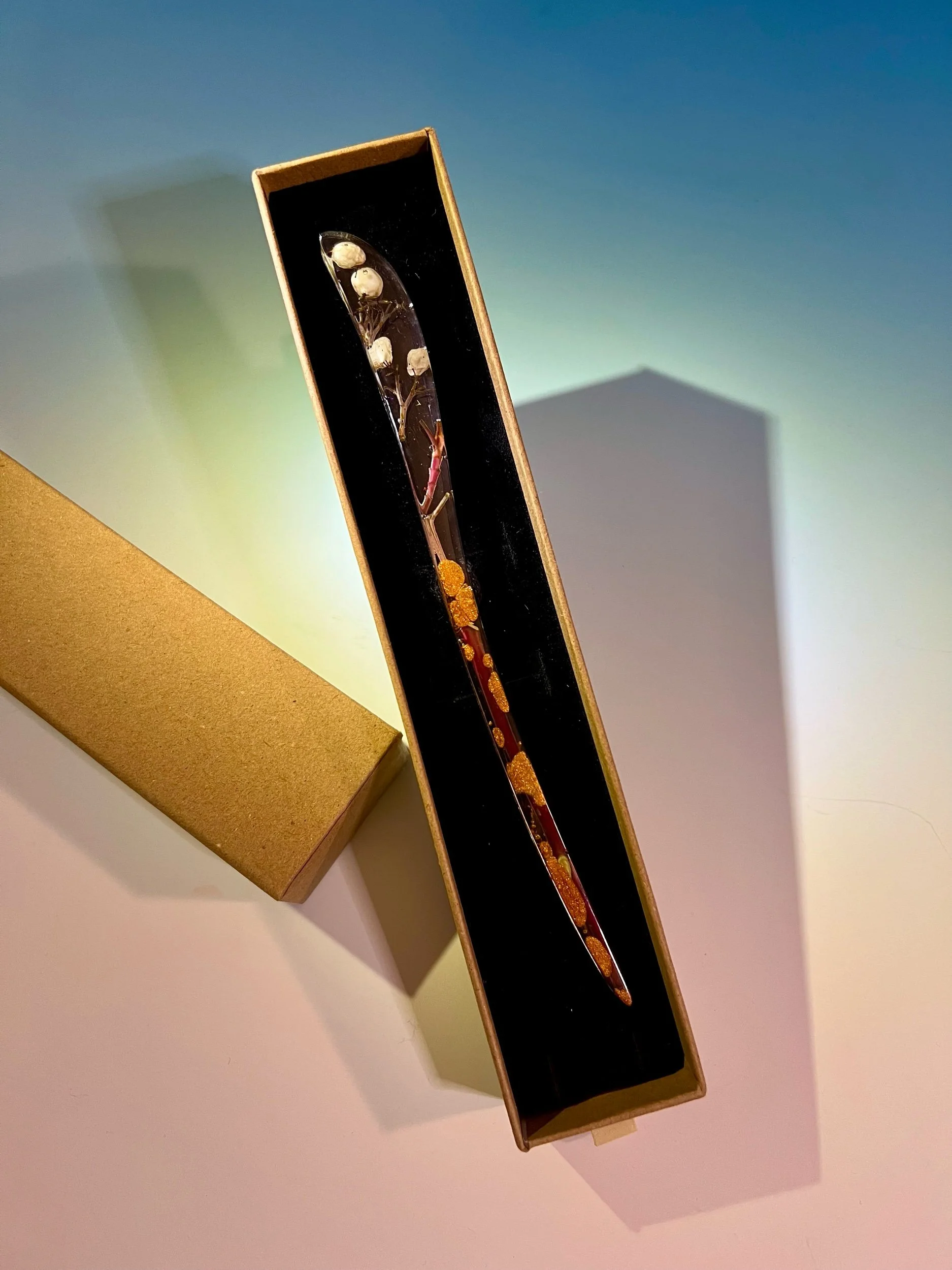 Dogwood Hair Wand, Put up your hair with nature