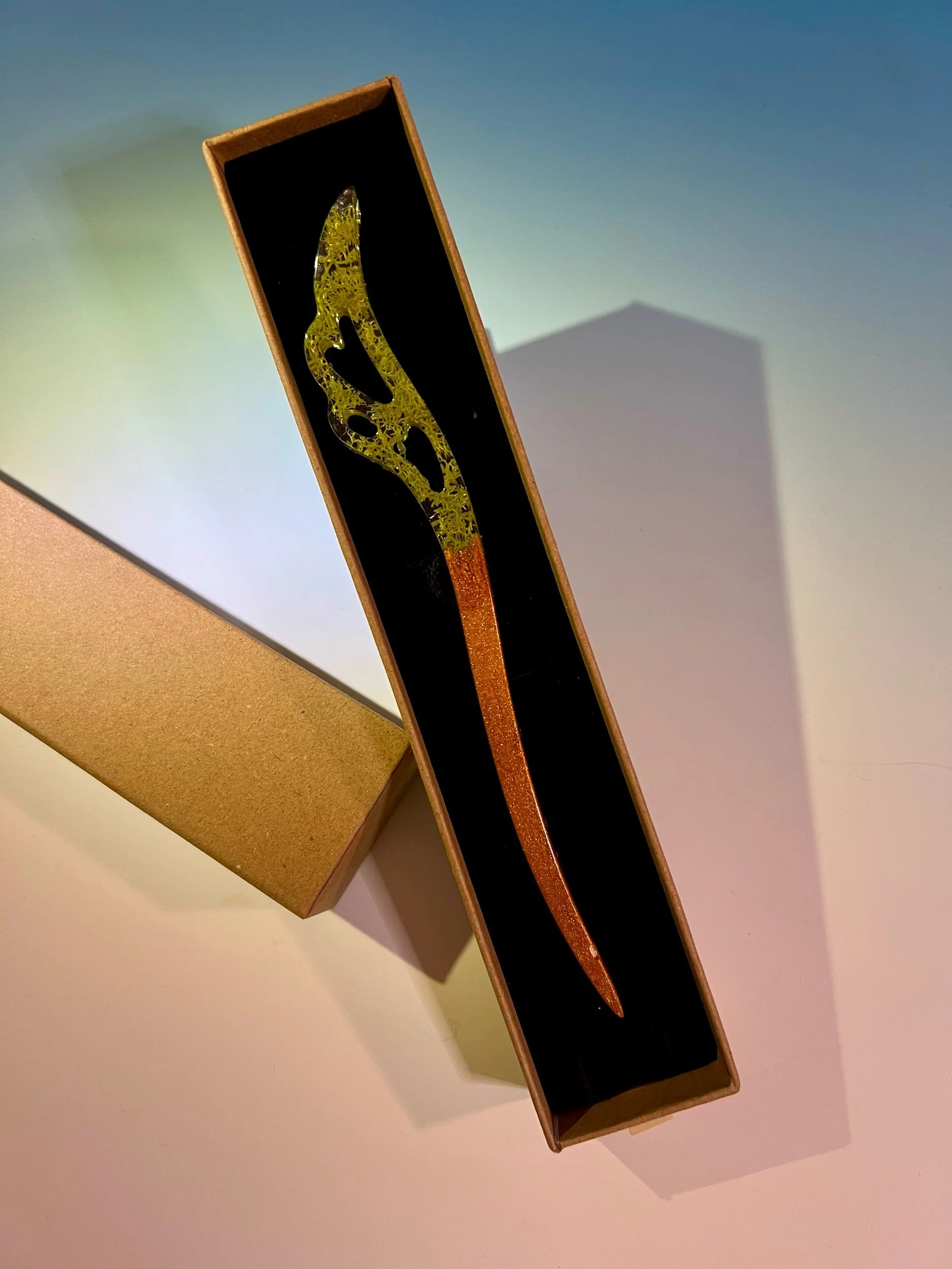 Hair Wand with Moss and Gold, Put up your hair with nature