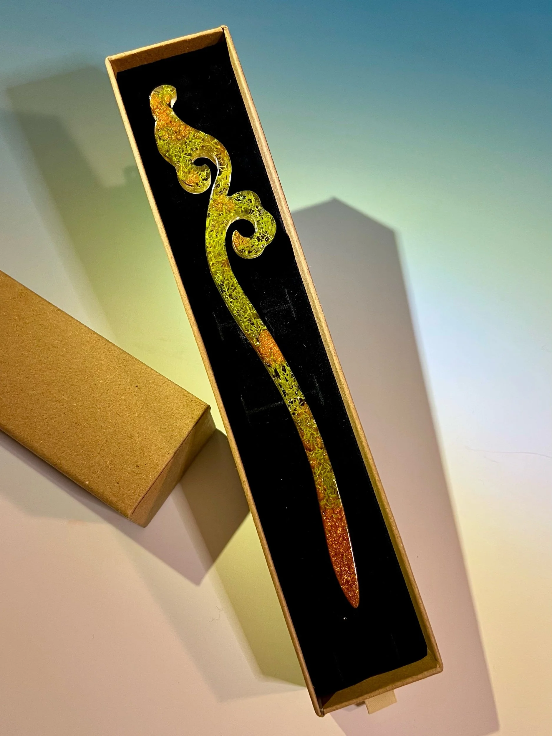 Hair Wand with Moss and Gold, Put up your hair with nature