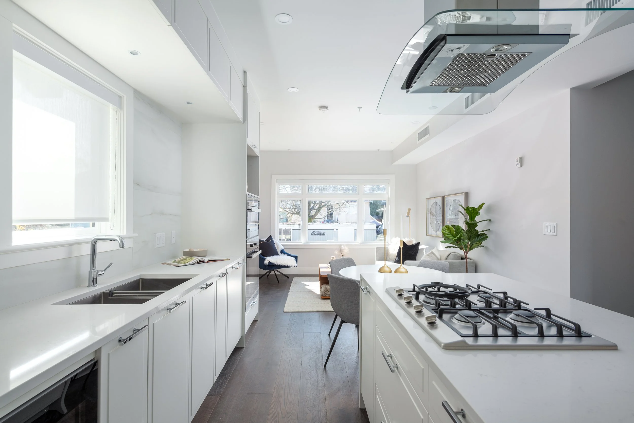 7-2858-Yukon-Street-Vancouver-360hometours-07.jpg