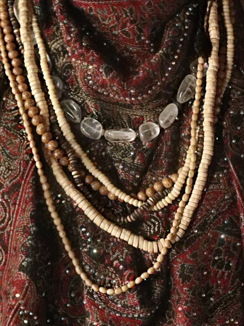 One-of-a-kind layered necklace ❖ Quartz &bull; Lotus seeds &bull; Bone &bull; Wood &bull; Coconut 
.
.
.
Find at @storiesofmeae 
🖤⚜️