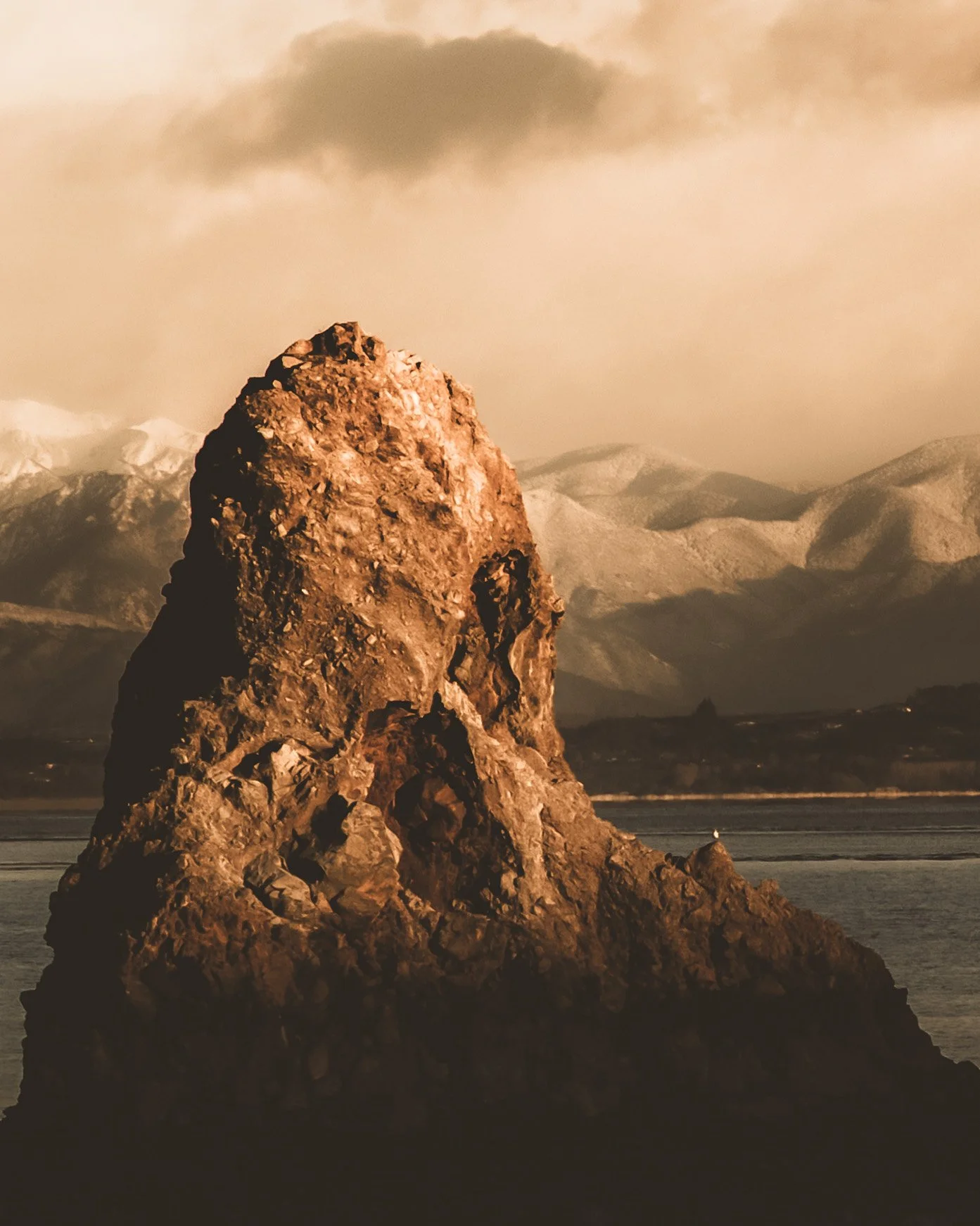 Dwayne Lohmann 3x1  Fifeshire Rock Wintry Kahurangi 2019 _TEXTURE_DETAIL.jpg
