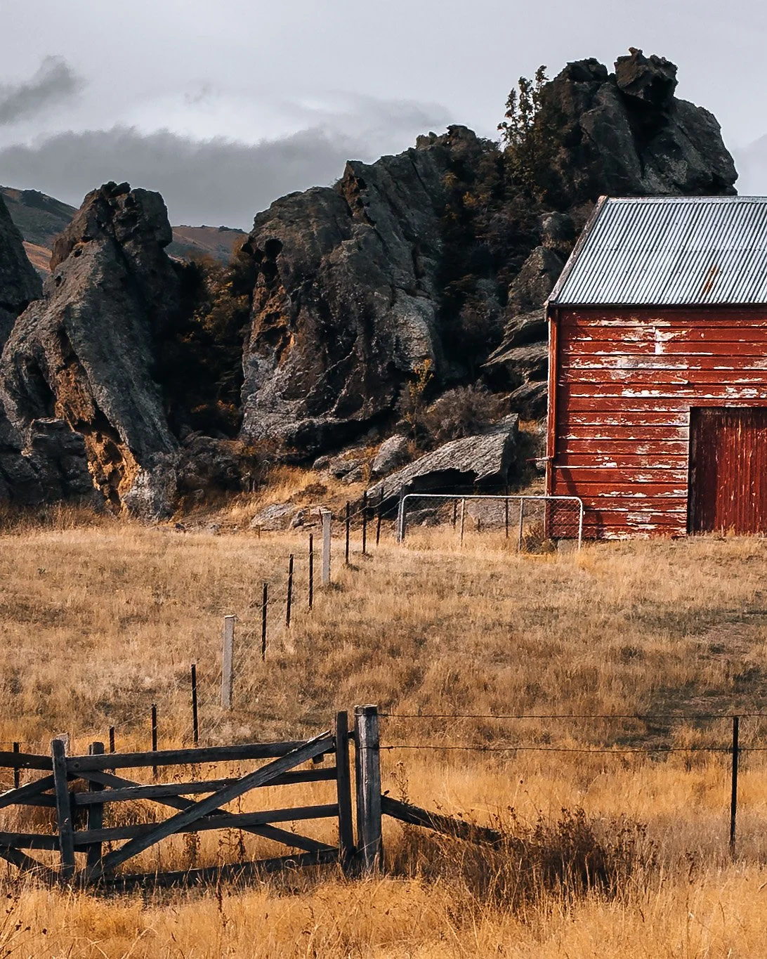 dwayne_lohmann_the_bend_mctamney_stable_patearoa_TEXTURE_DETAIL.jpg