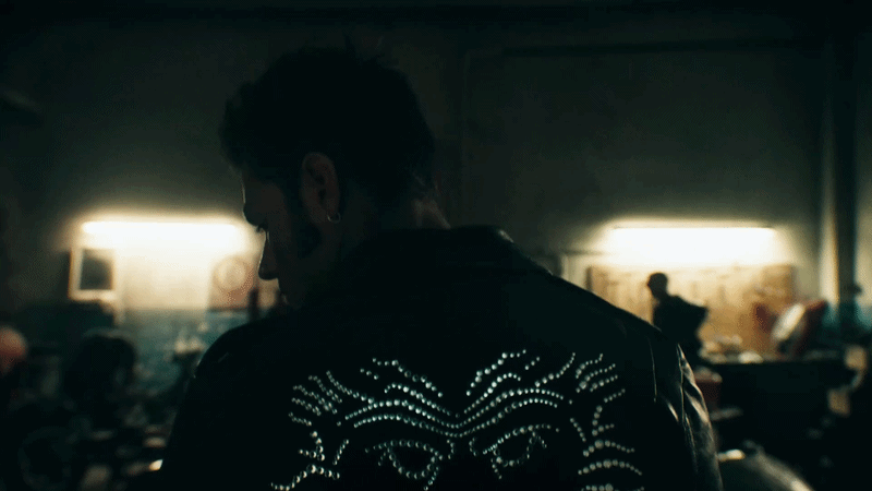jacket-ezgif.com-video-to-gif-converter.gif