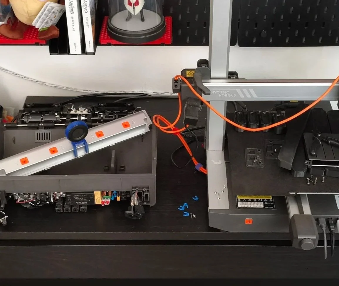 Anycubic mi ha abbandonato con un apparecchio da 220V aperto sul tavolo