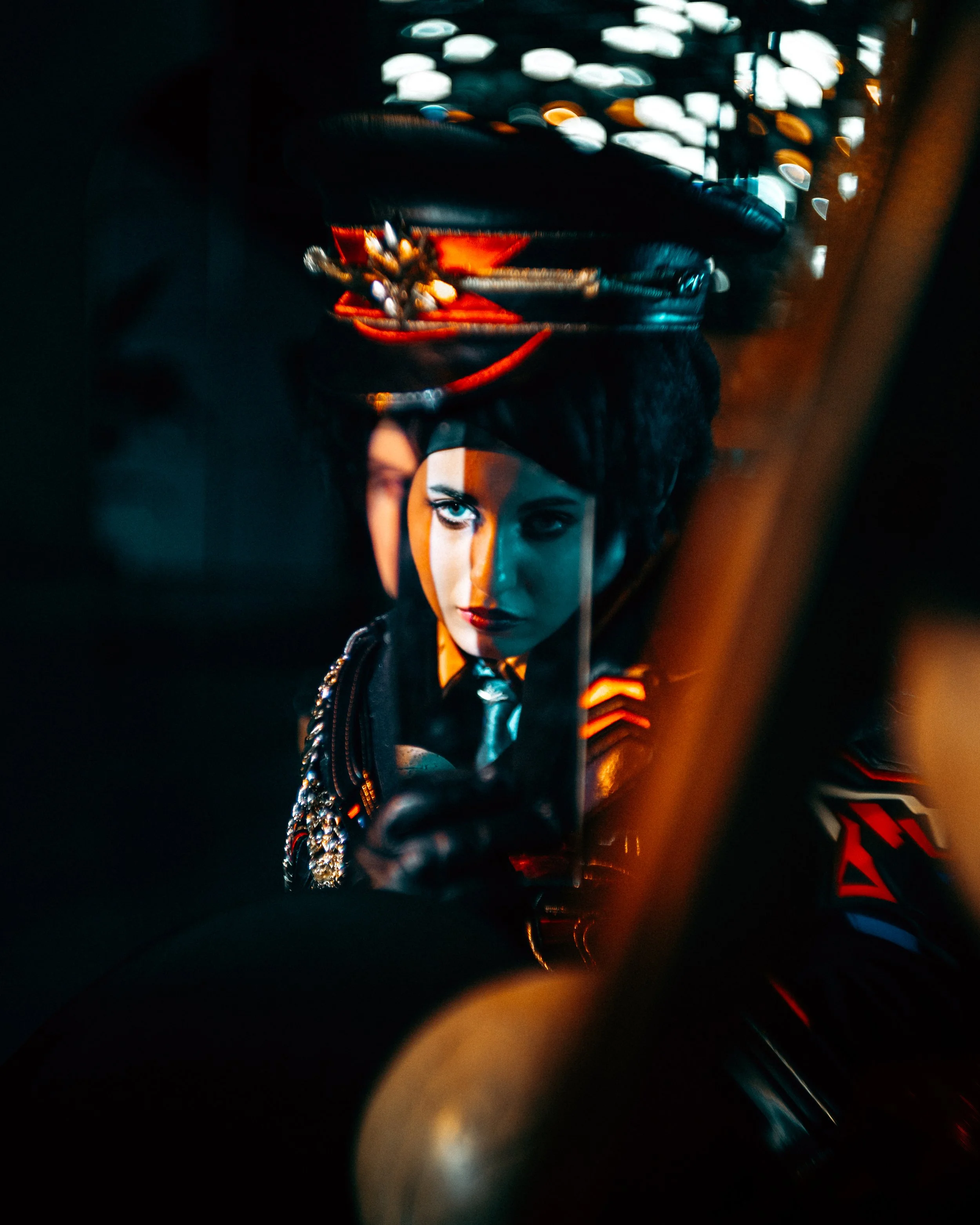 Cosplay Caleb Love and Deep Space riflesso in specchio, fotografia artistica Progetto Anima Fusa