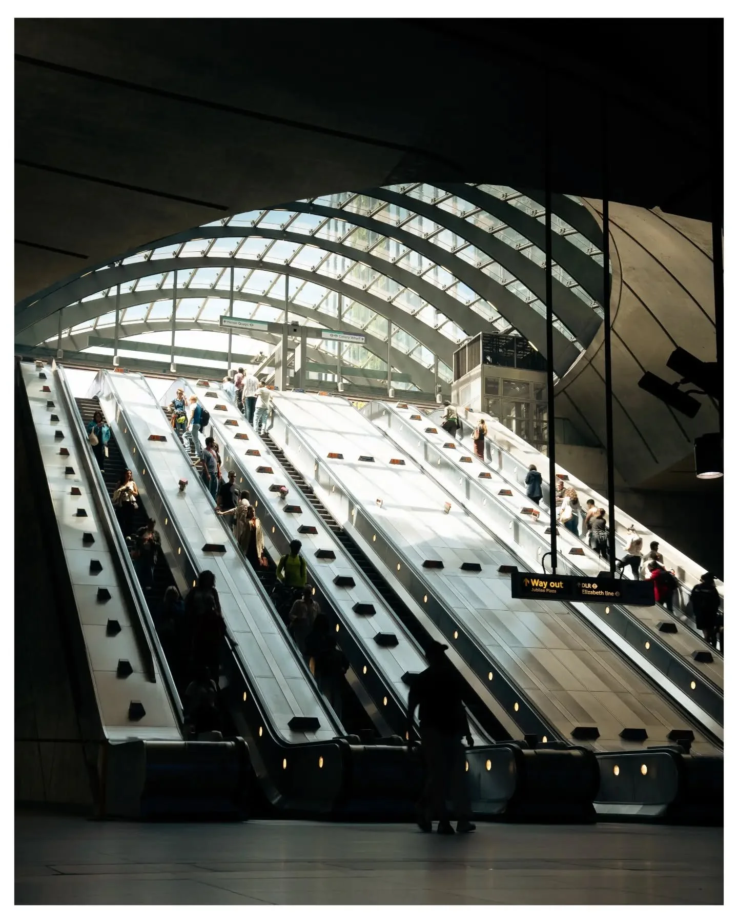 Morning light at Canary Wharf Station.

Slowing the shutter softened the movement of the commuters, adding just enough energy without taking away from the symmetry and light.

📍Jubilee Place Station Exit, Canary Wharf, London

If you'd like to disco