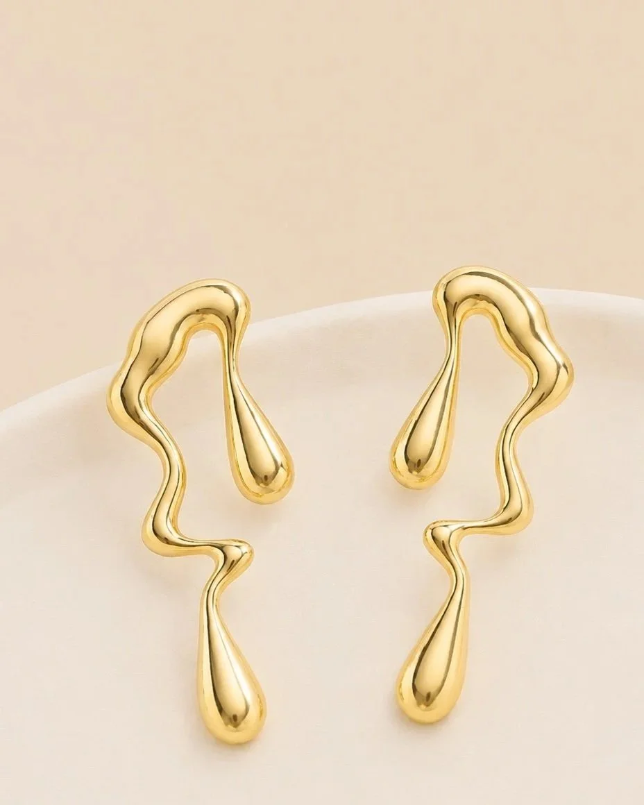Linea+Earrings.jpg