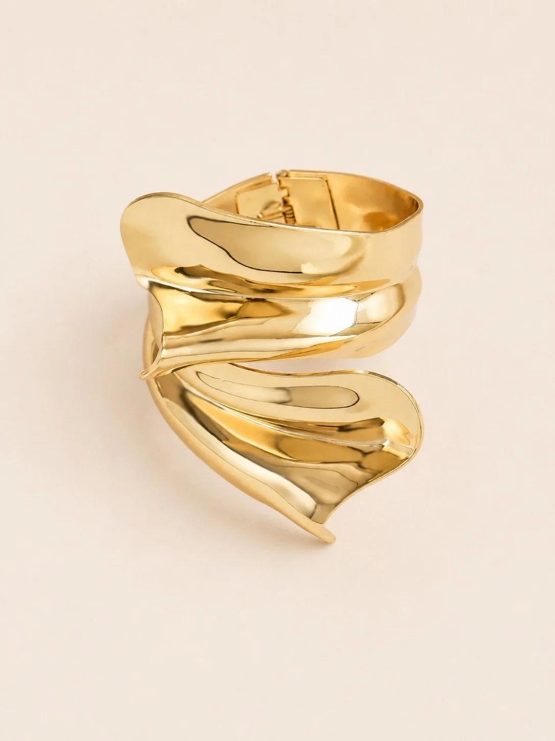 Sway Cuff 1.jpg