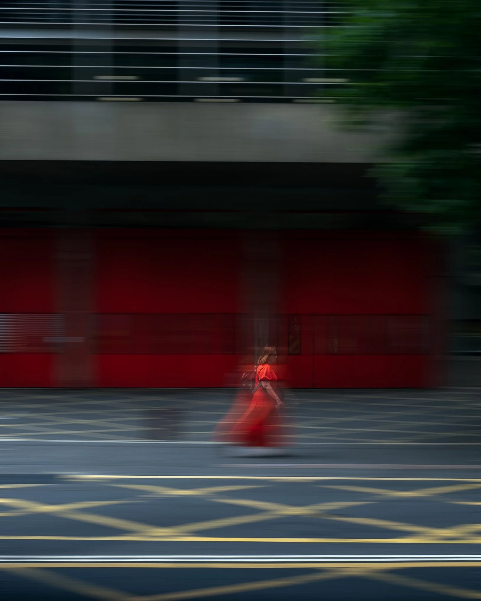 London - Lady in red