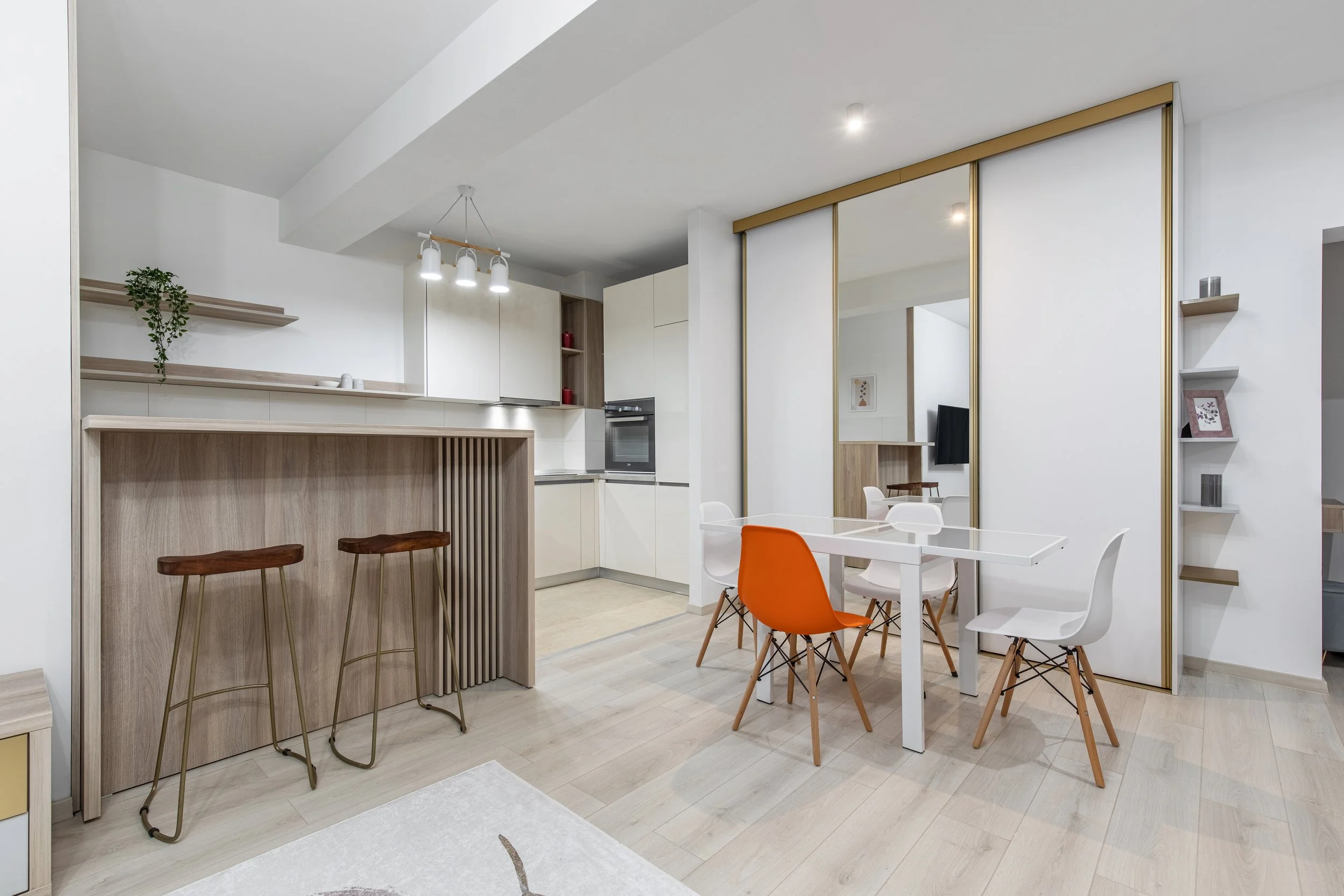 2. C86A8549-HDR.jpg