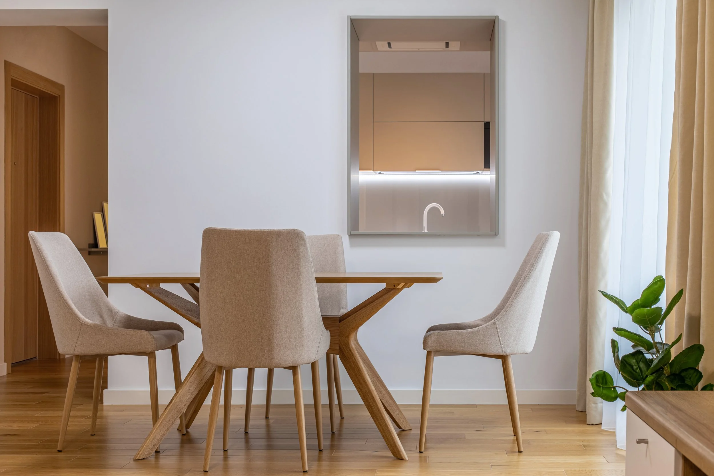 1. C86A7608-HDR.jpg