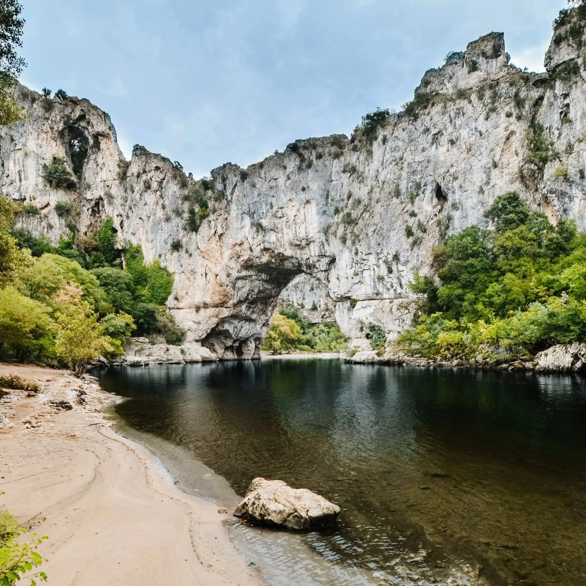 Kanutour auf der Ardeche: Der Klassiker für alle, die bei uns im Gard Urlaub machen