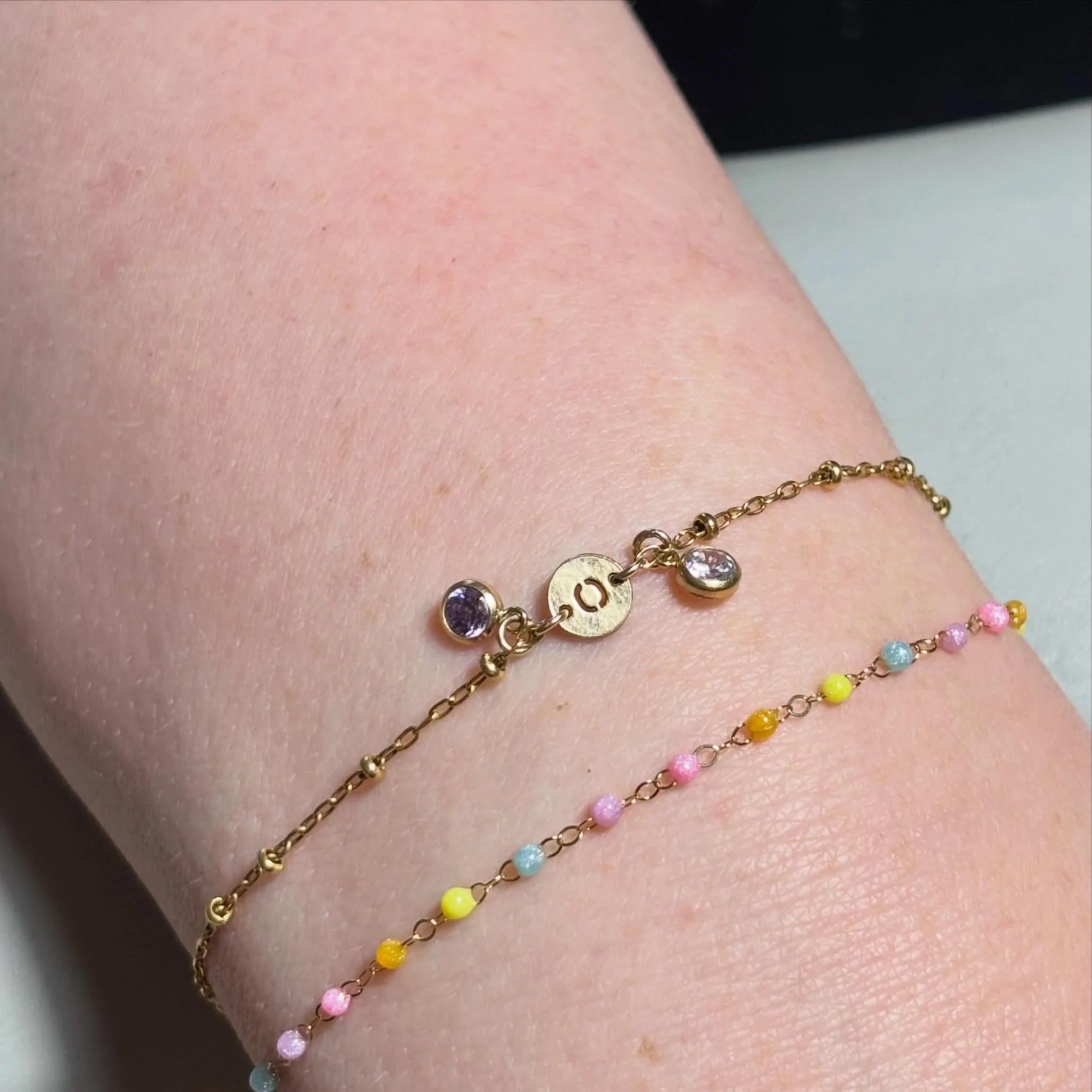 2 chains to meanings✨
First one represents my clients wife and child by having 2 birthstones and an initial attached to a gold satellite chain, whereas the second is simply for the love of the multicolored chain 🙈