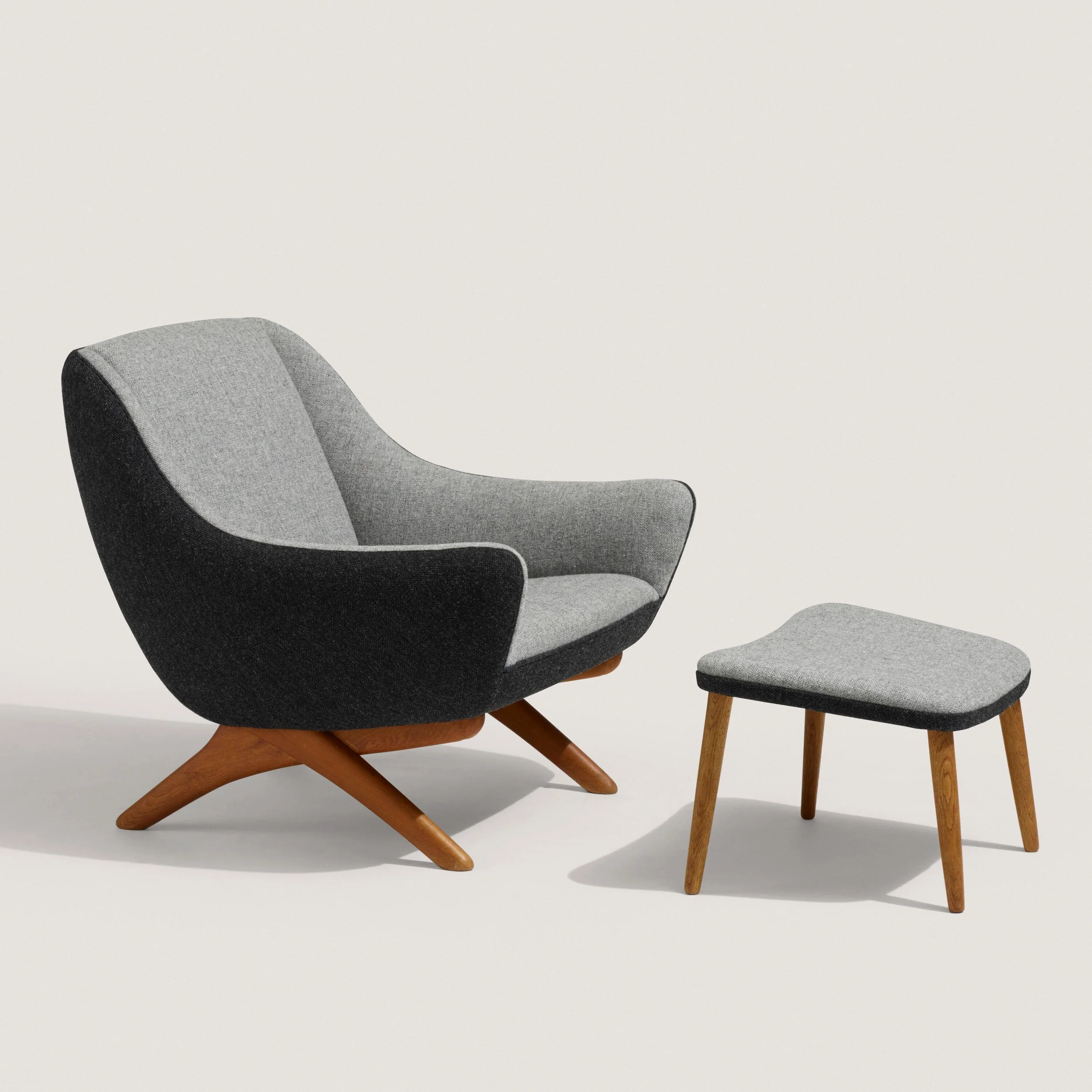 Model-90-lounge-chair-2.jpg