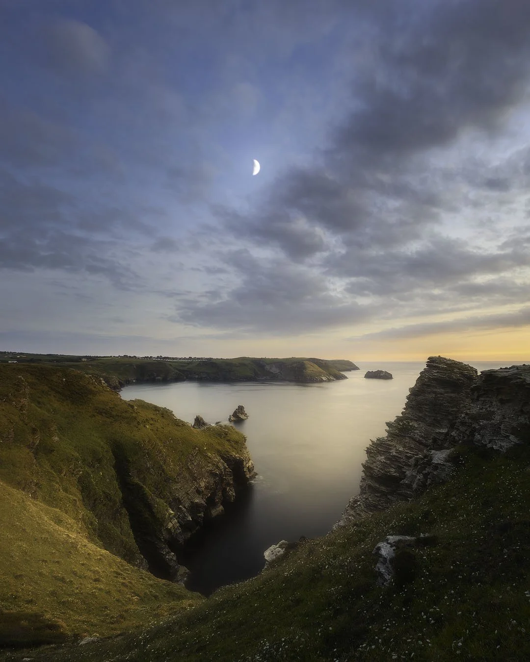 Bossiney bay, cornwall.jpg