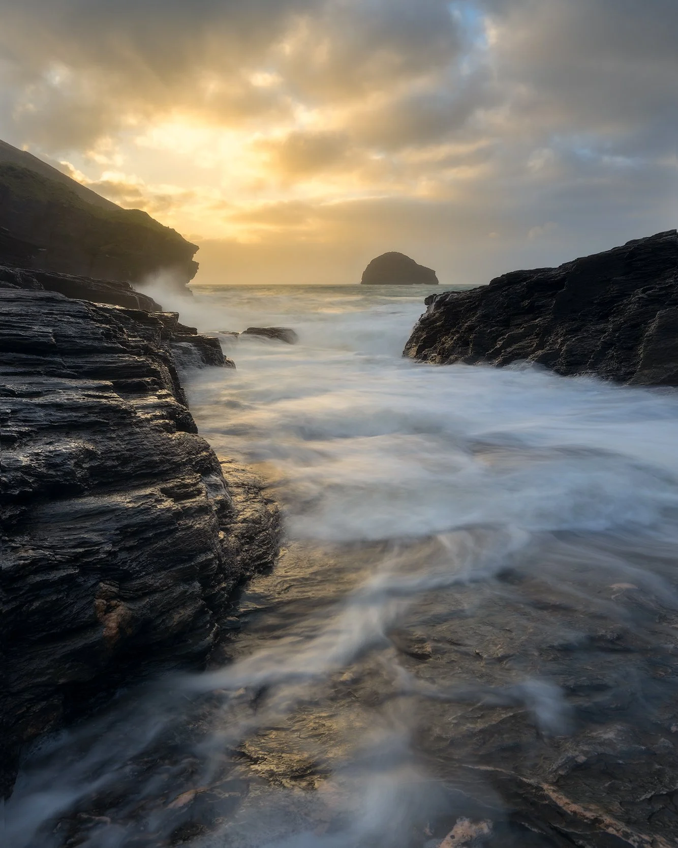 trebarwith-strand-golden-flow,-Cornwall-sunset.jpg