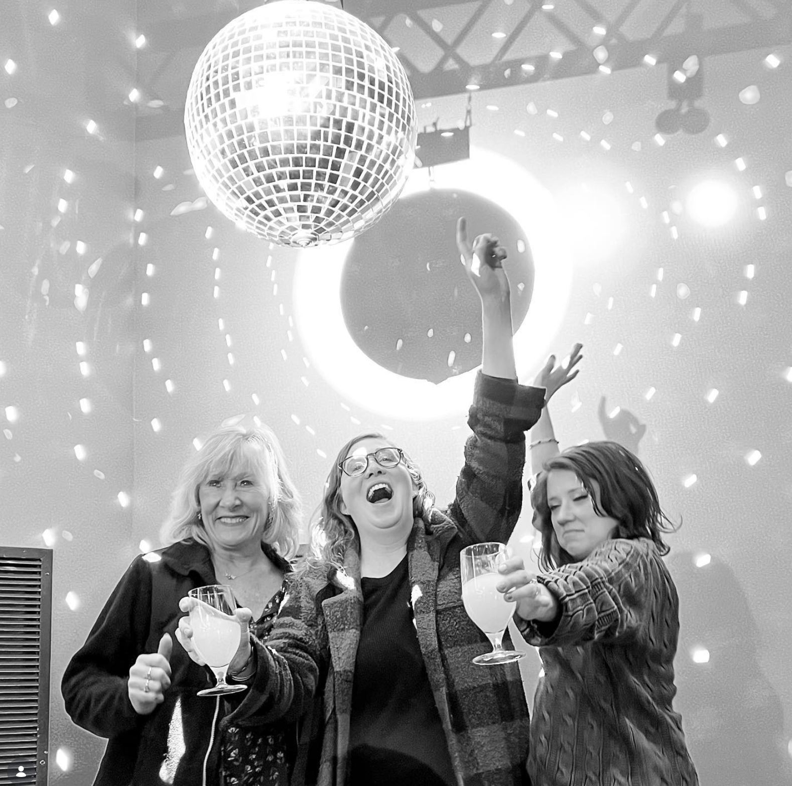 BW - Disco - Friends.png