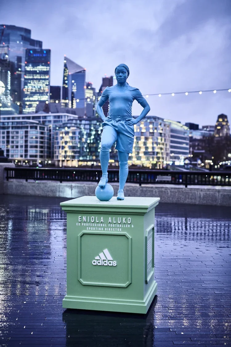 Eni_Adidas_statues_Shot-4_140.jpg.webp