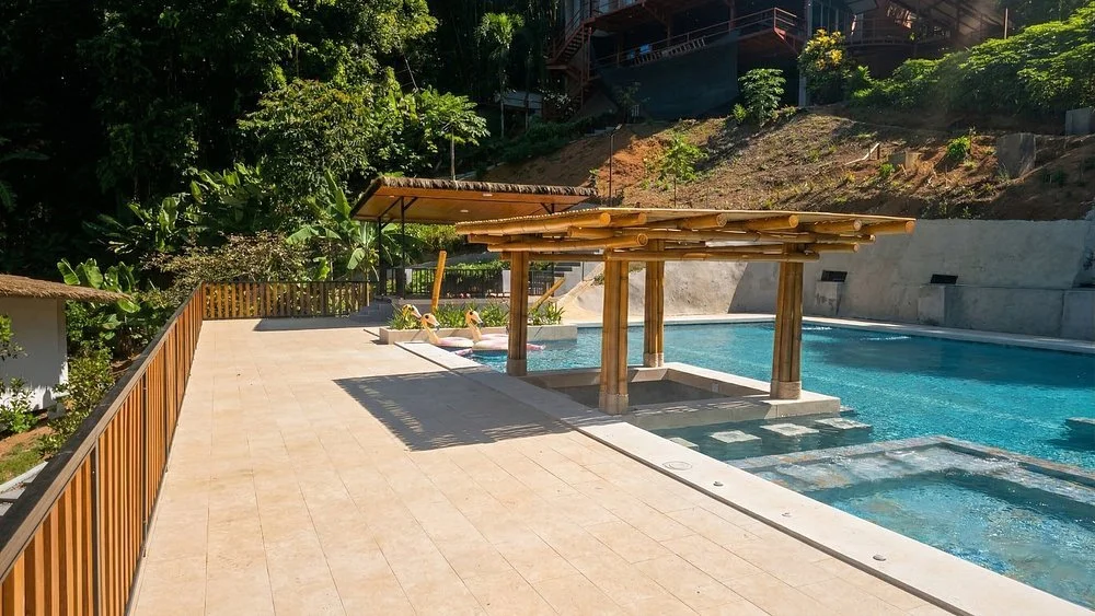 inviting-outdoor-pool.jpg