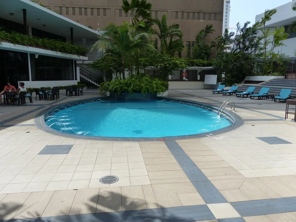 la-piscine.jpg