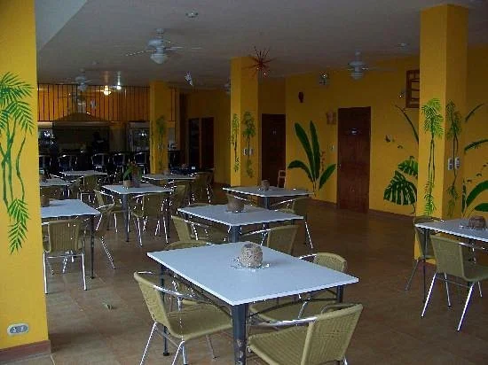 resturant-bar-area.jpg
