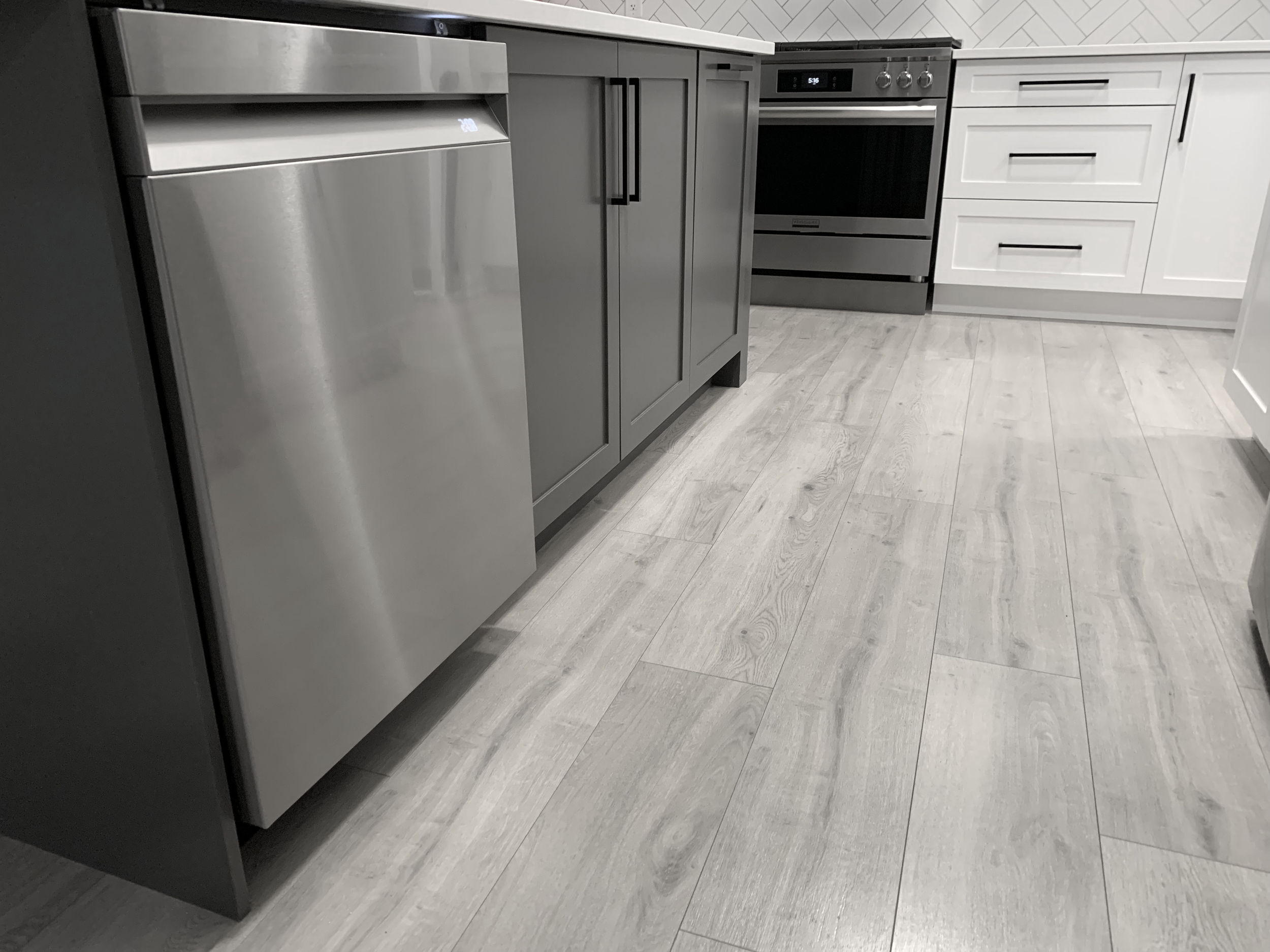 Engineered hardwoord or laminate floors, both require care and specific products in order to preserve the quality of the finish.