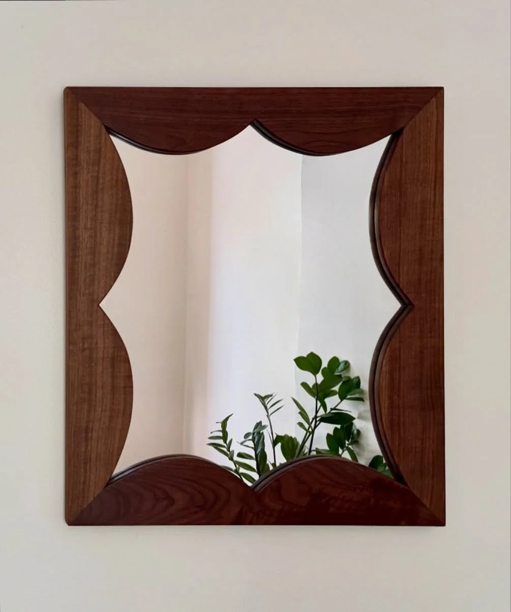 Vale Mirror in Walnut 🌱