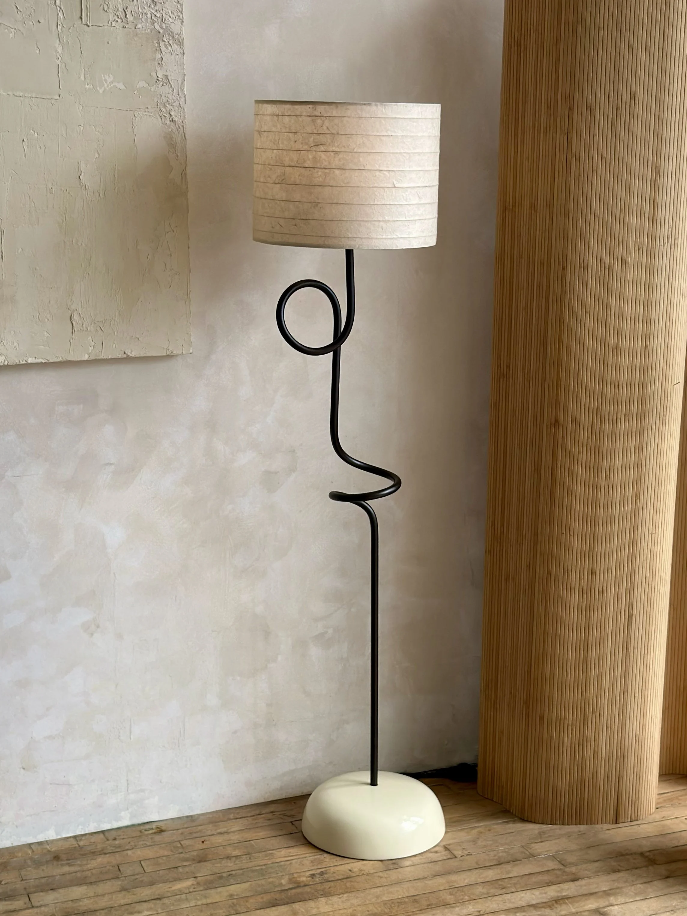   Loop   
Floor Lamp