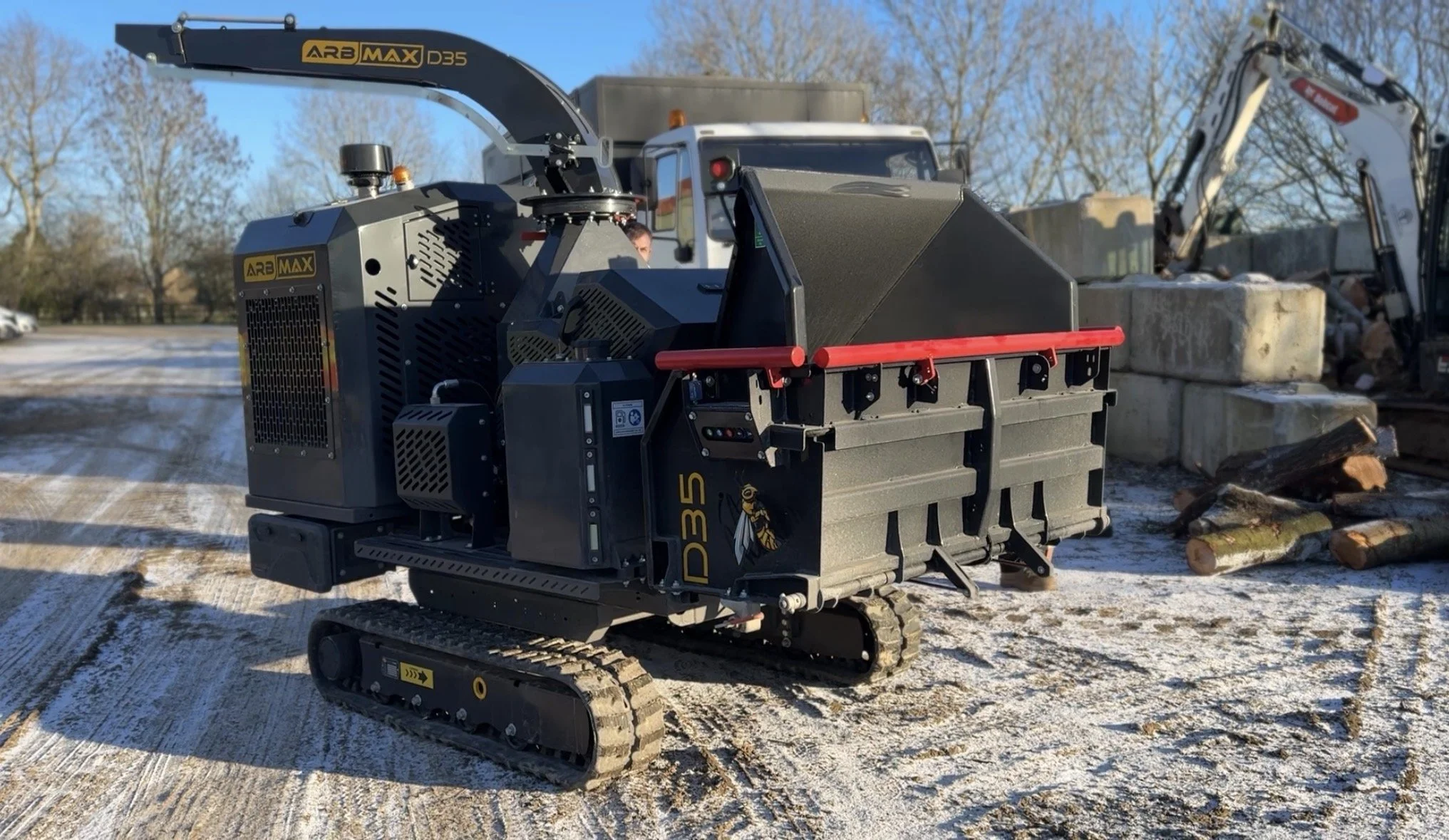 HTC invests in new ARBMAX D35 tracked chipper to boost speed, access and output
