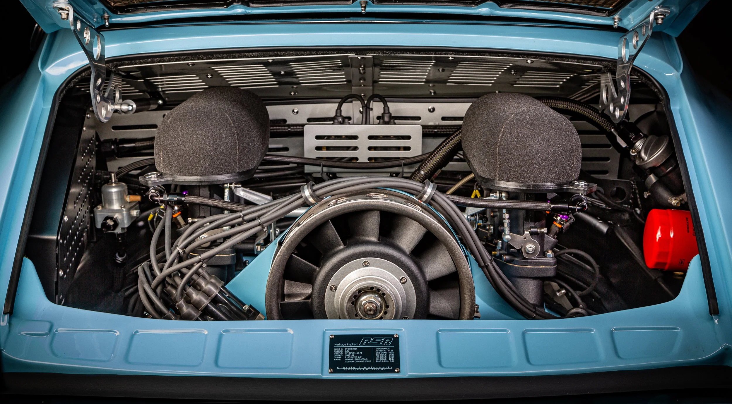 C9 RSR Interior09.jpg