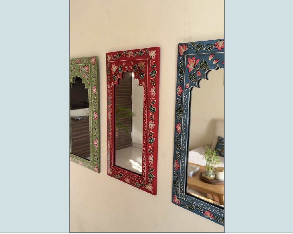 Mirror trio