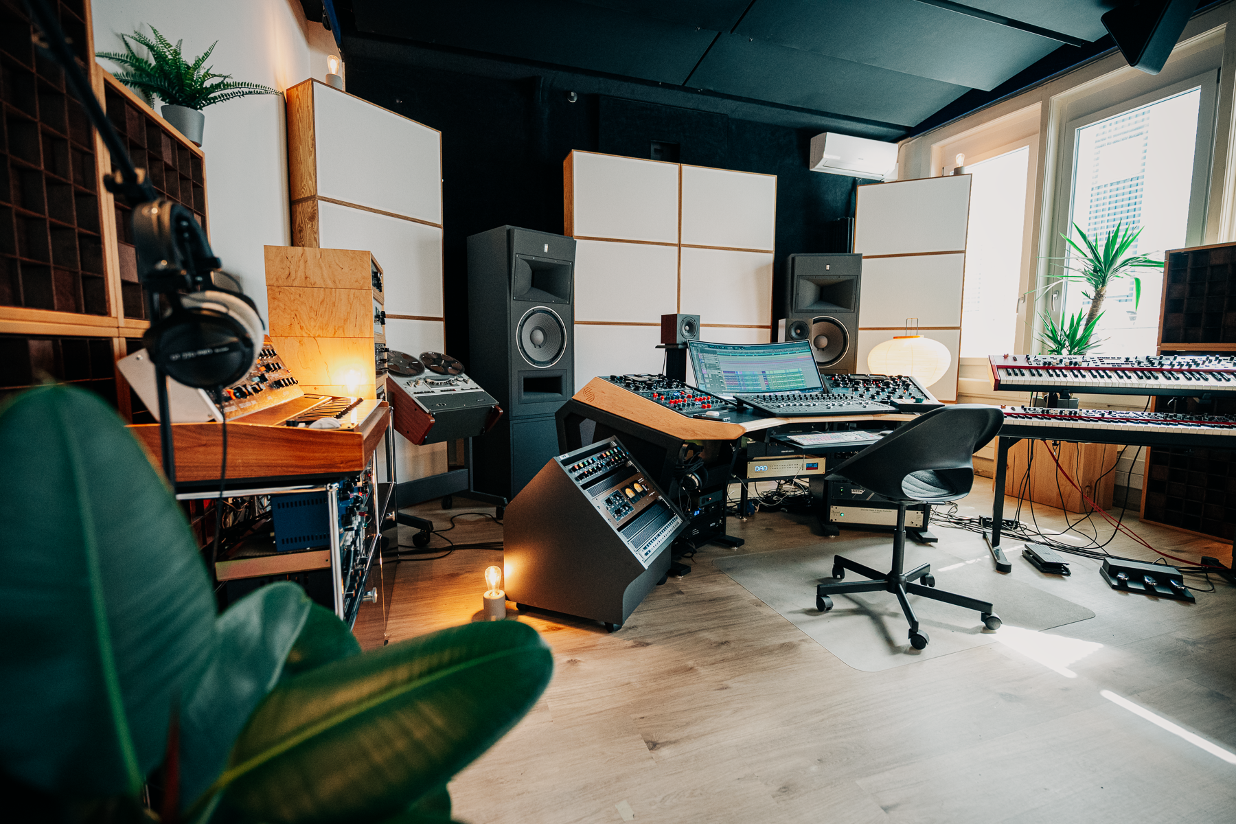 Studio21-0457.png
