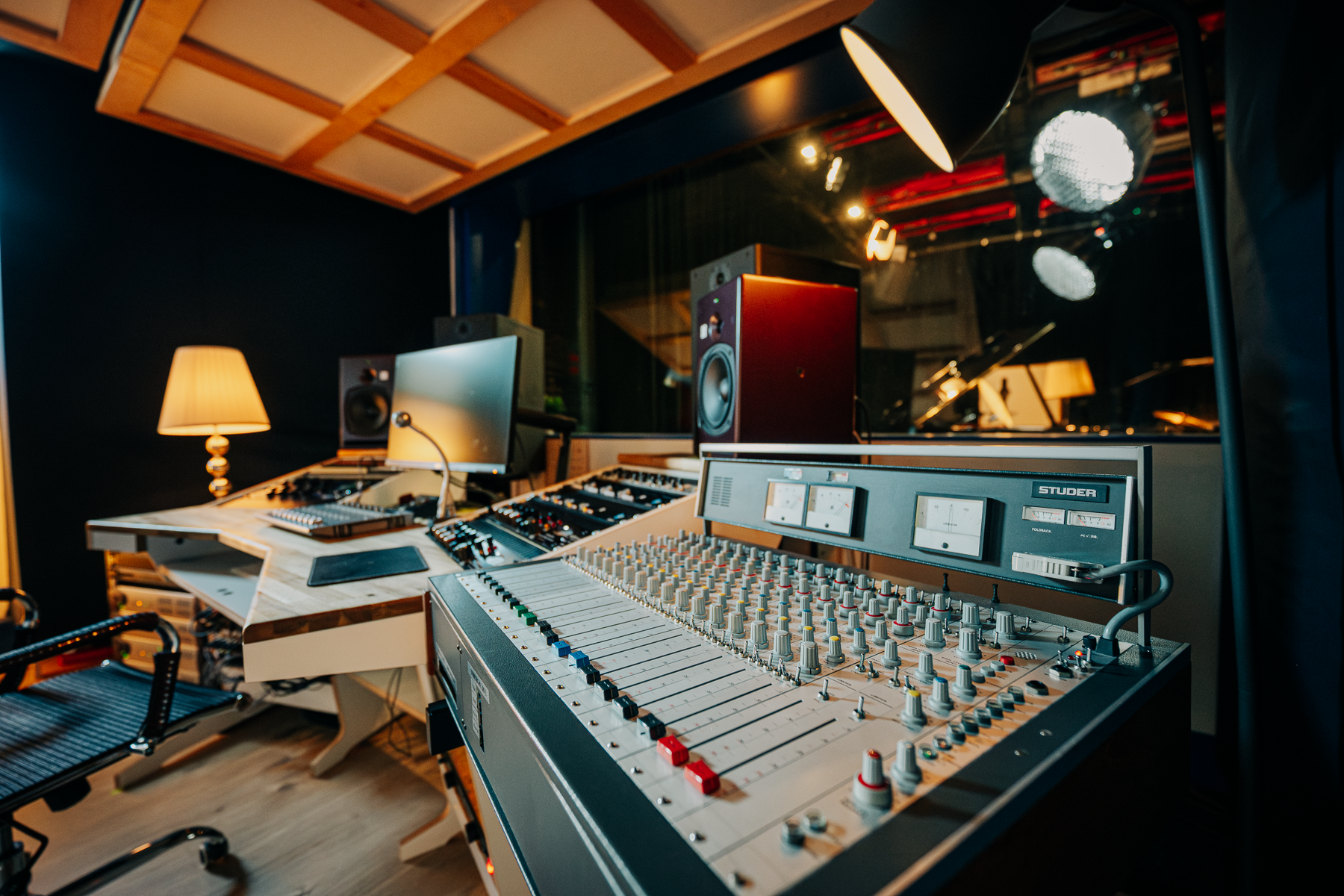 Studio21-0280.png