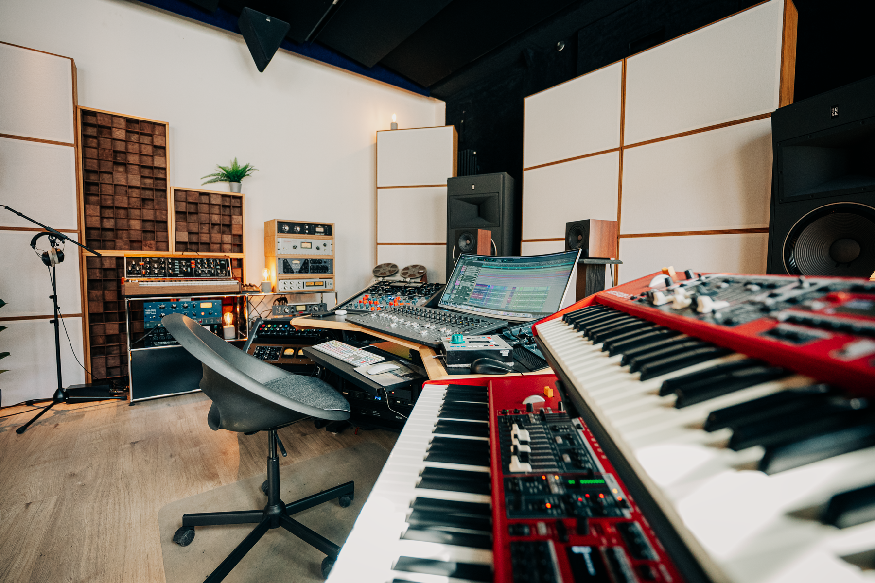 Studio21-0460.png
