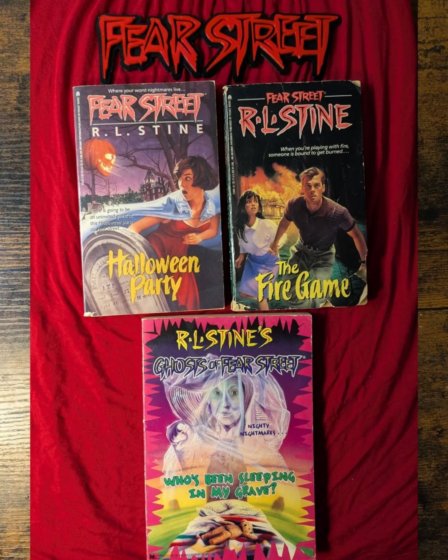 Day 25 of #sicksadapril26 by @appleandalchemy is Fear Street!

I have a humble collection but all of these were gifted to me so they're really special! Thanks so much 🥹

I read the Ghosts of Fear Street book "Who's Been Sleeping in my Grave?&qu