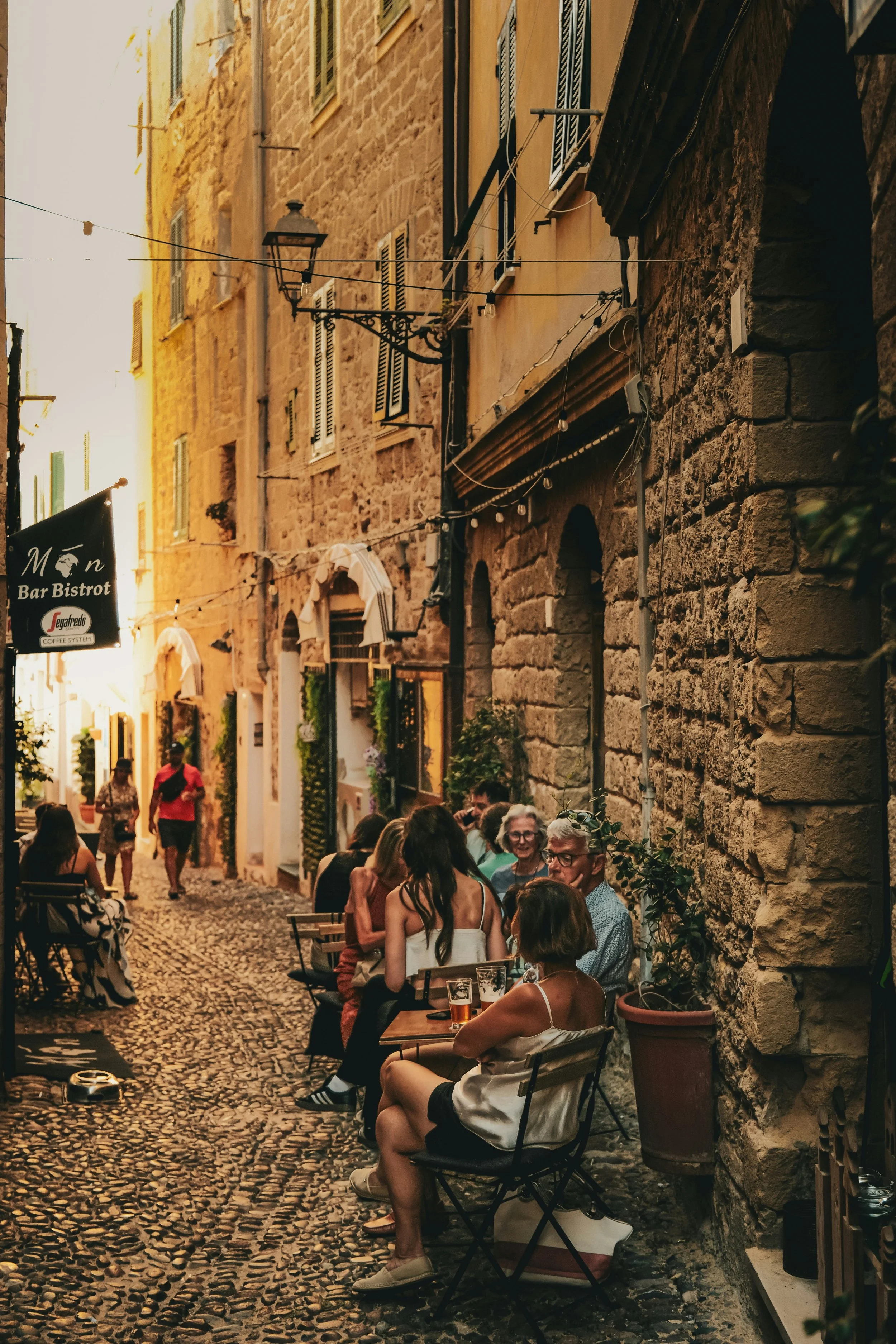 denisa-elena-ficau-YhQYeyUTNOE-unsplash.jpg