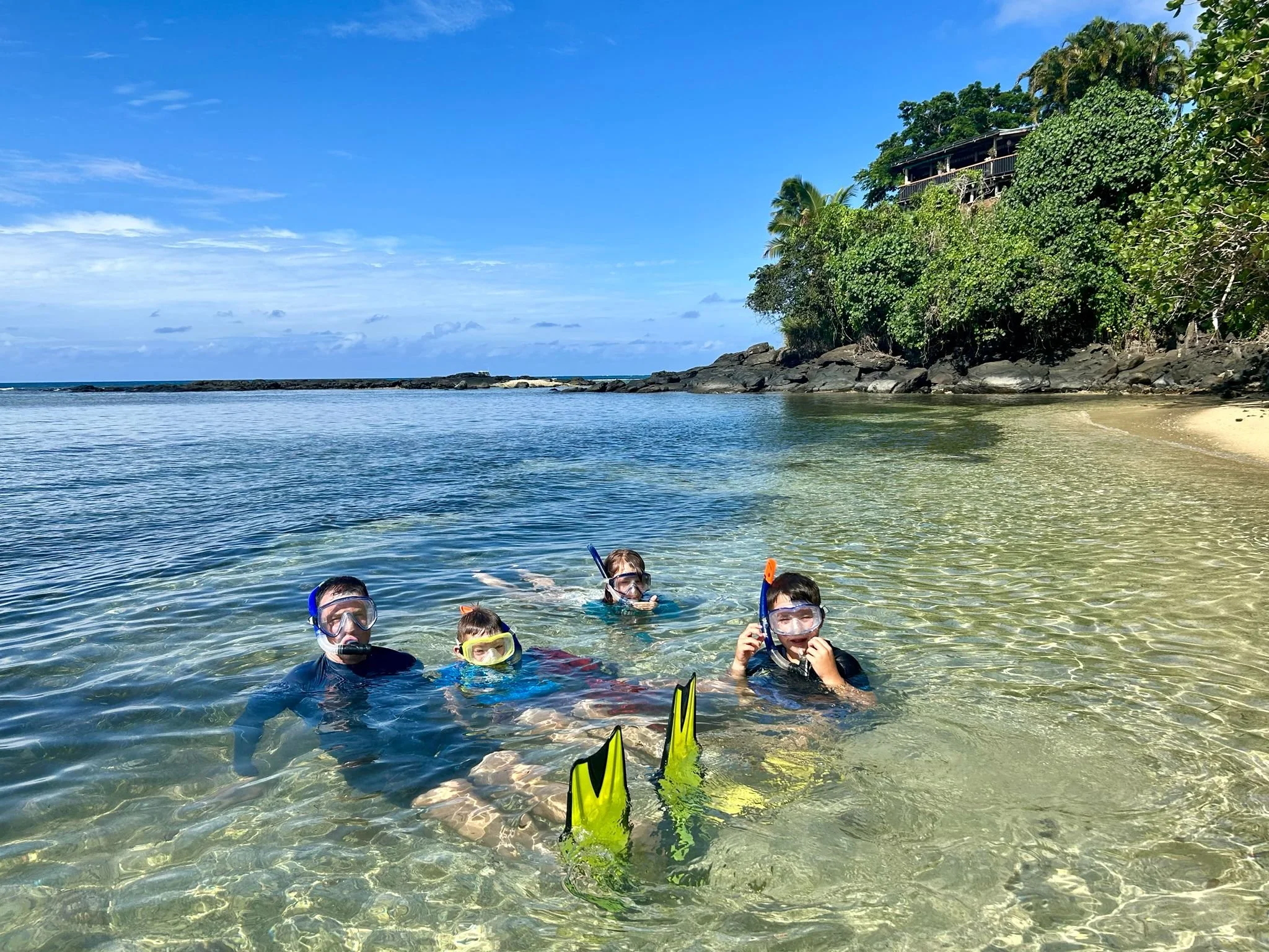 Snorkelling at Vacalla Bay: The reef right below Ucuilagi