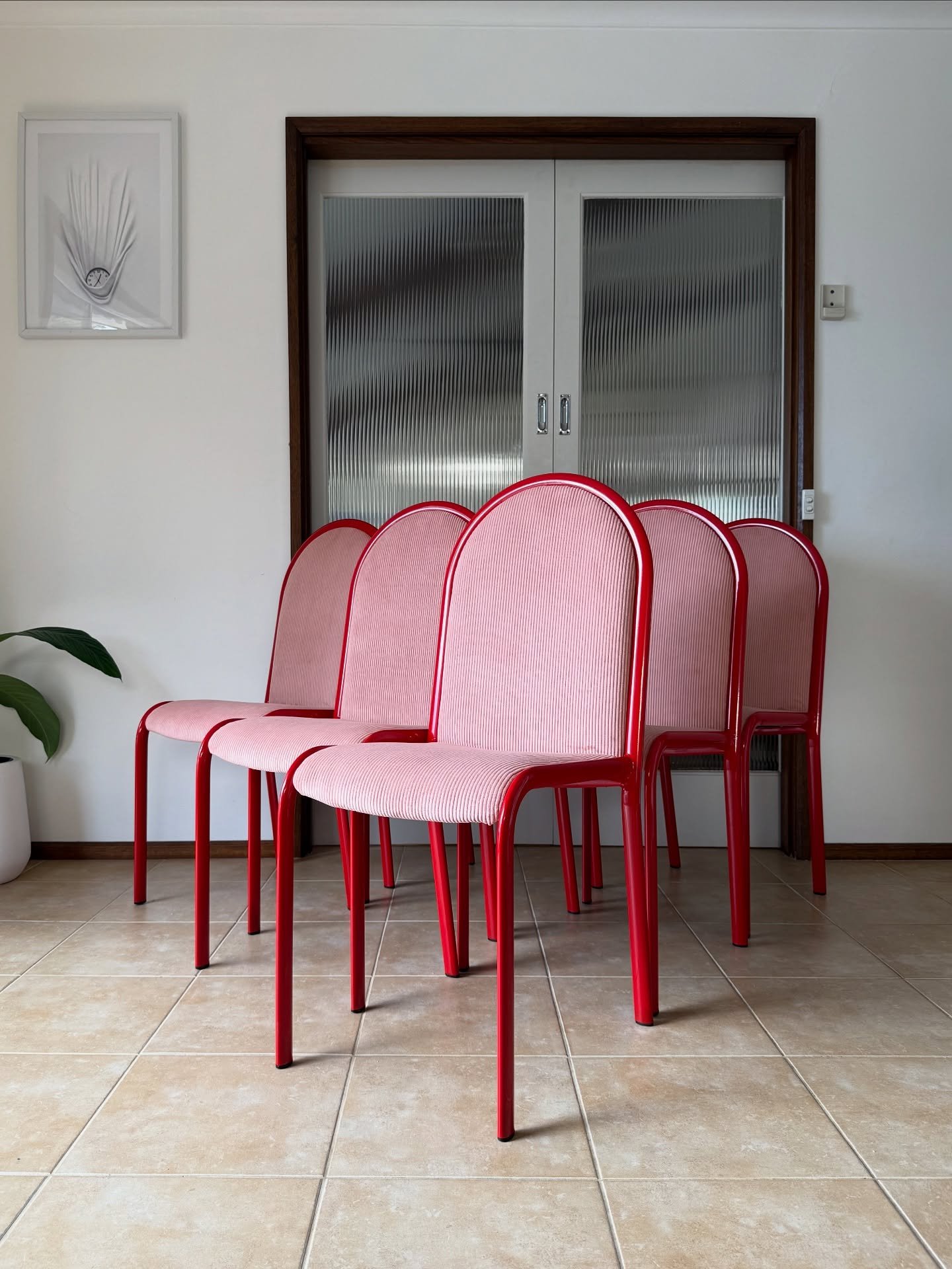 SOLD - 6x Red/Pink Arch Back Chairs. 

Fresh red powder coated frames with new pink corduroy upholstery to brighten up your dining space ❤️🩷

Dimensions: 
440w x 540d x 950h. 
460 seat height.