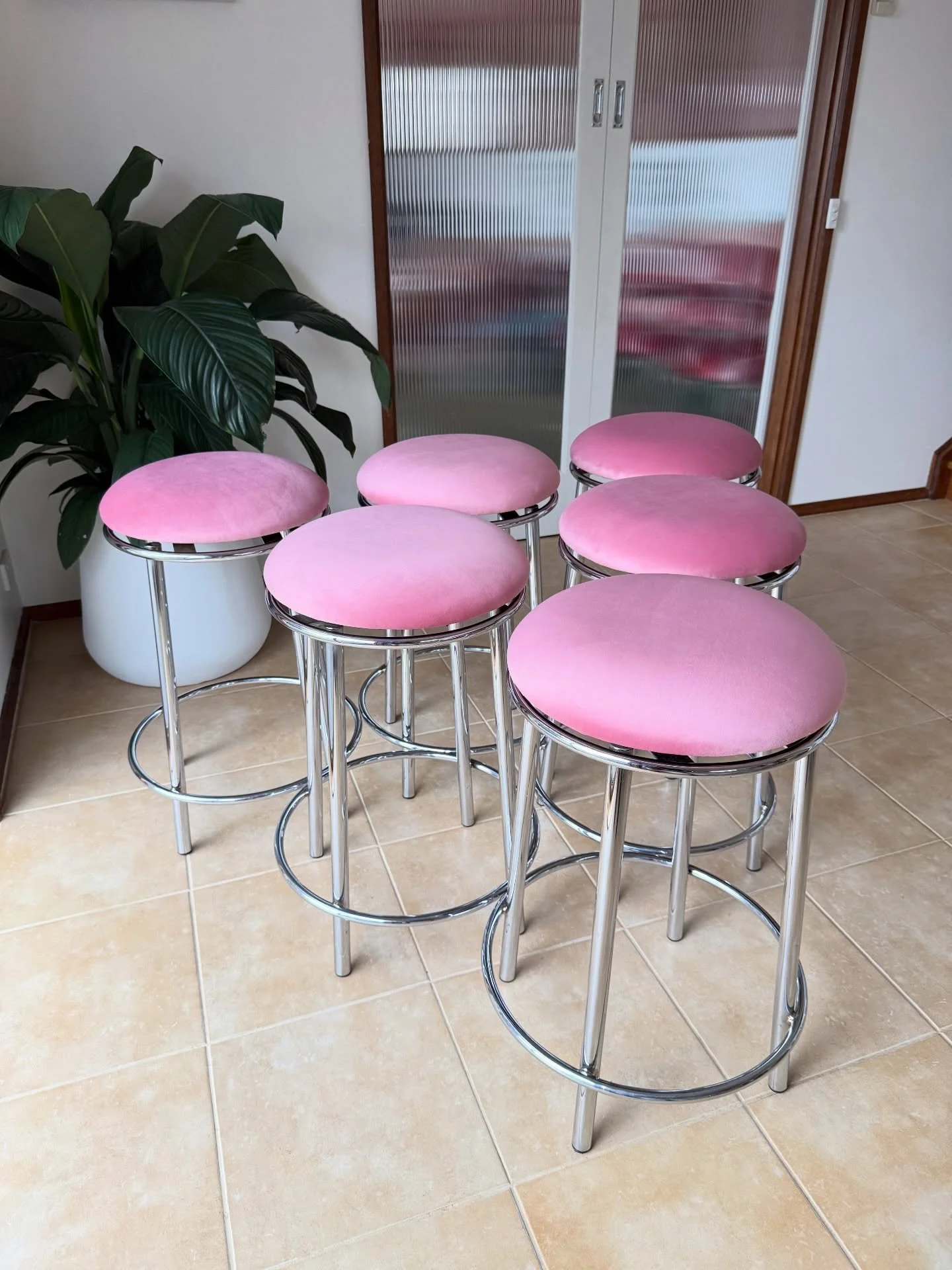 AVAILABLE - 6x Kendall swivel stools with pink velvet upholstery and chrome frame. Cute and comfortable. 

Dimensions: 440w x 440d x 650h 

Price: $180 per stool

Cash only. Pickup in Endeavour Hills. 
Local delivery available for an additional fee b