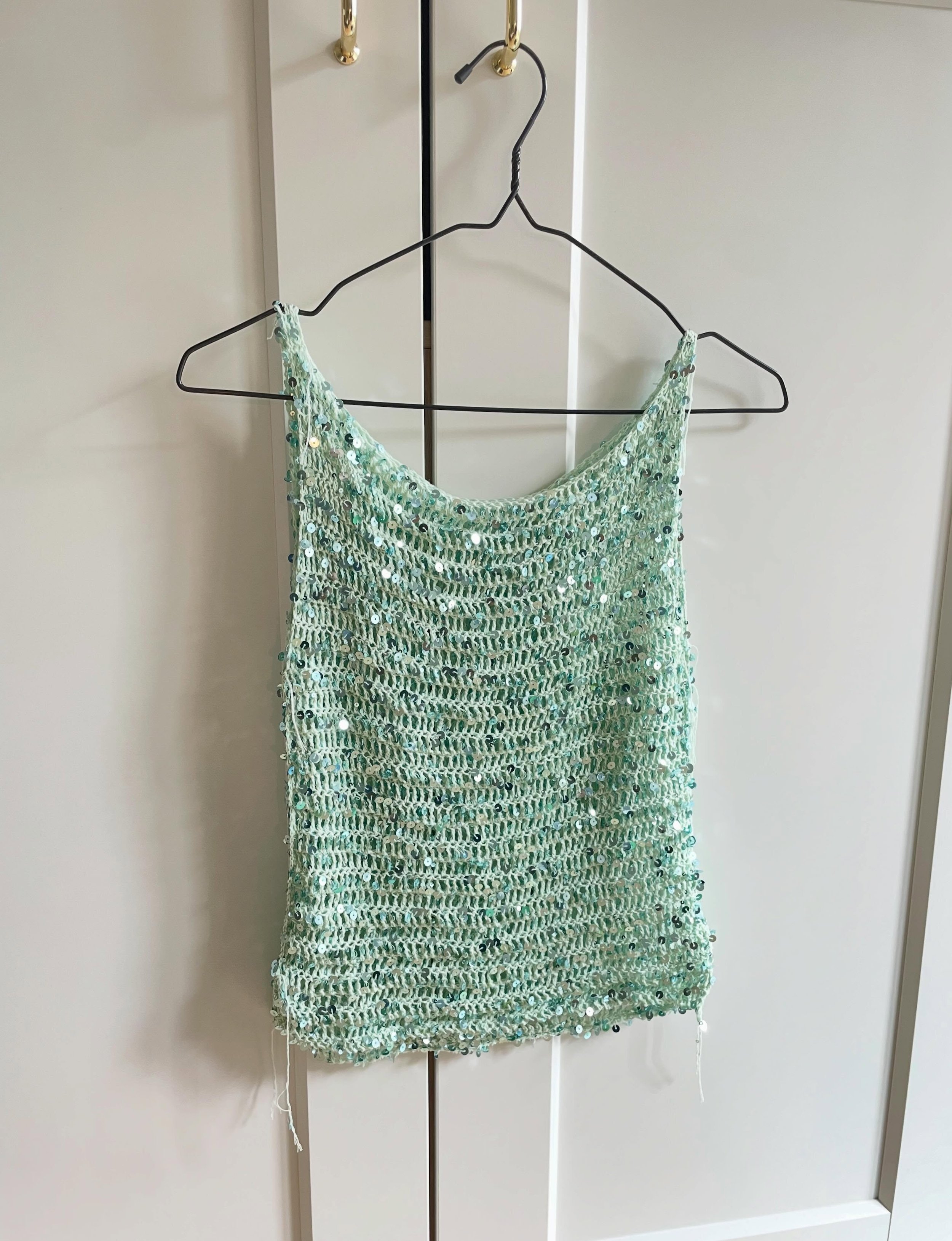 sequin top + cotton poncho 🧚🏼&zwj;♂️🧚🏼&zwj;♂️
